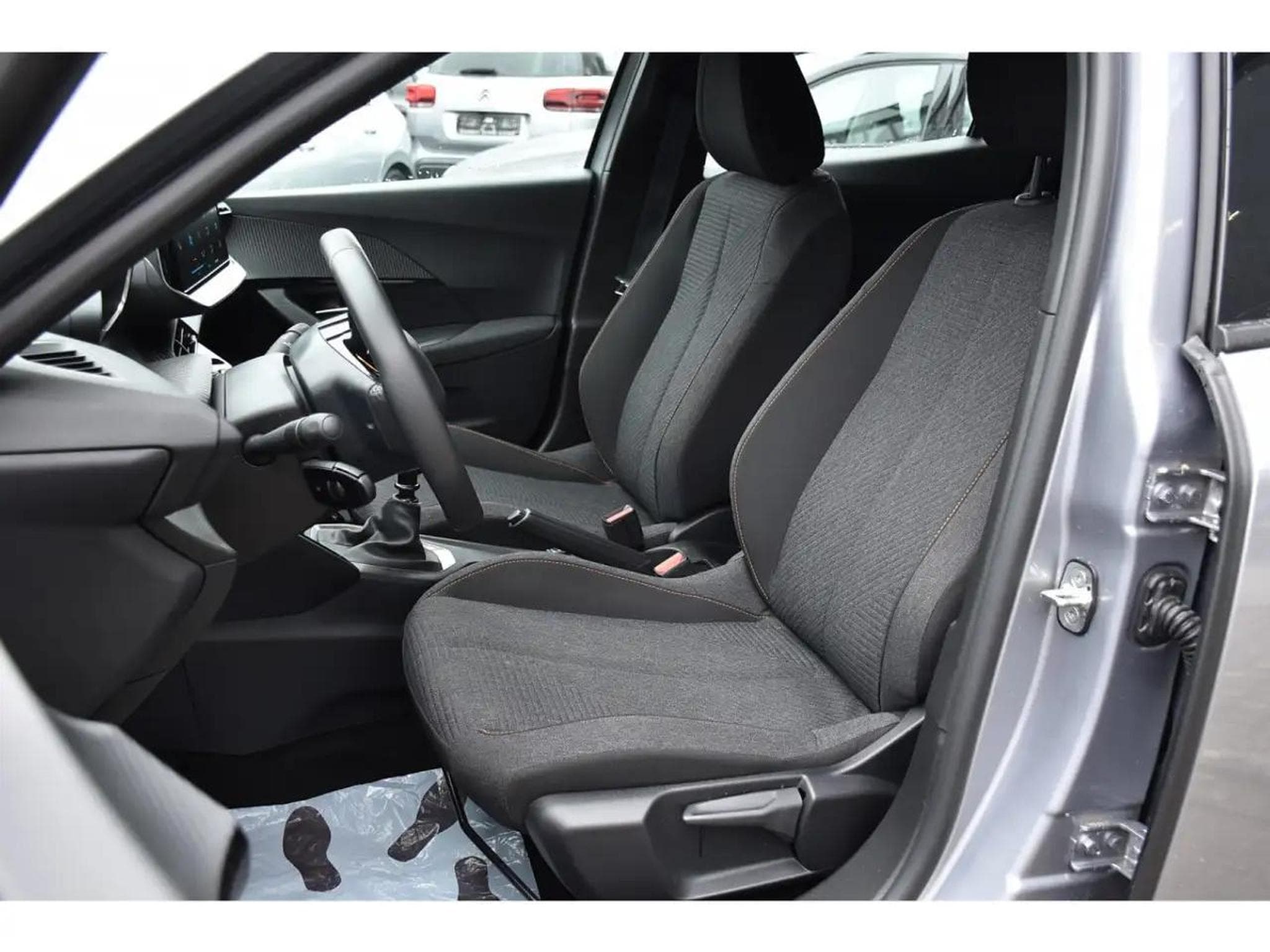 Peugeot 2008 (2025) - Foto 6