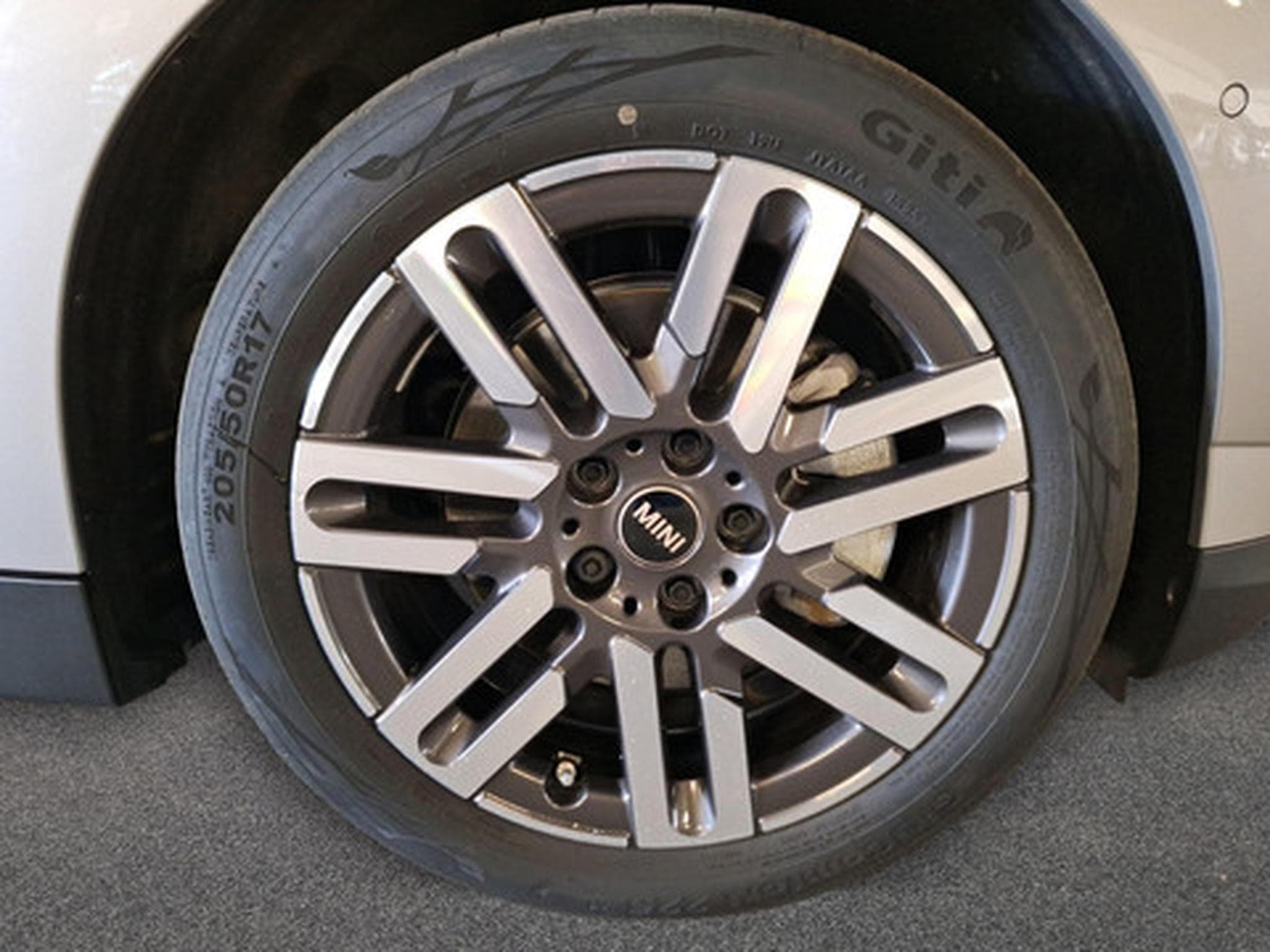 Mini Cooper MINI Electric (2025) - Photo 14