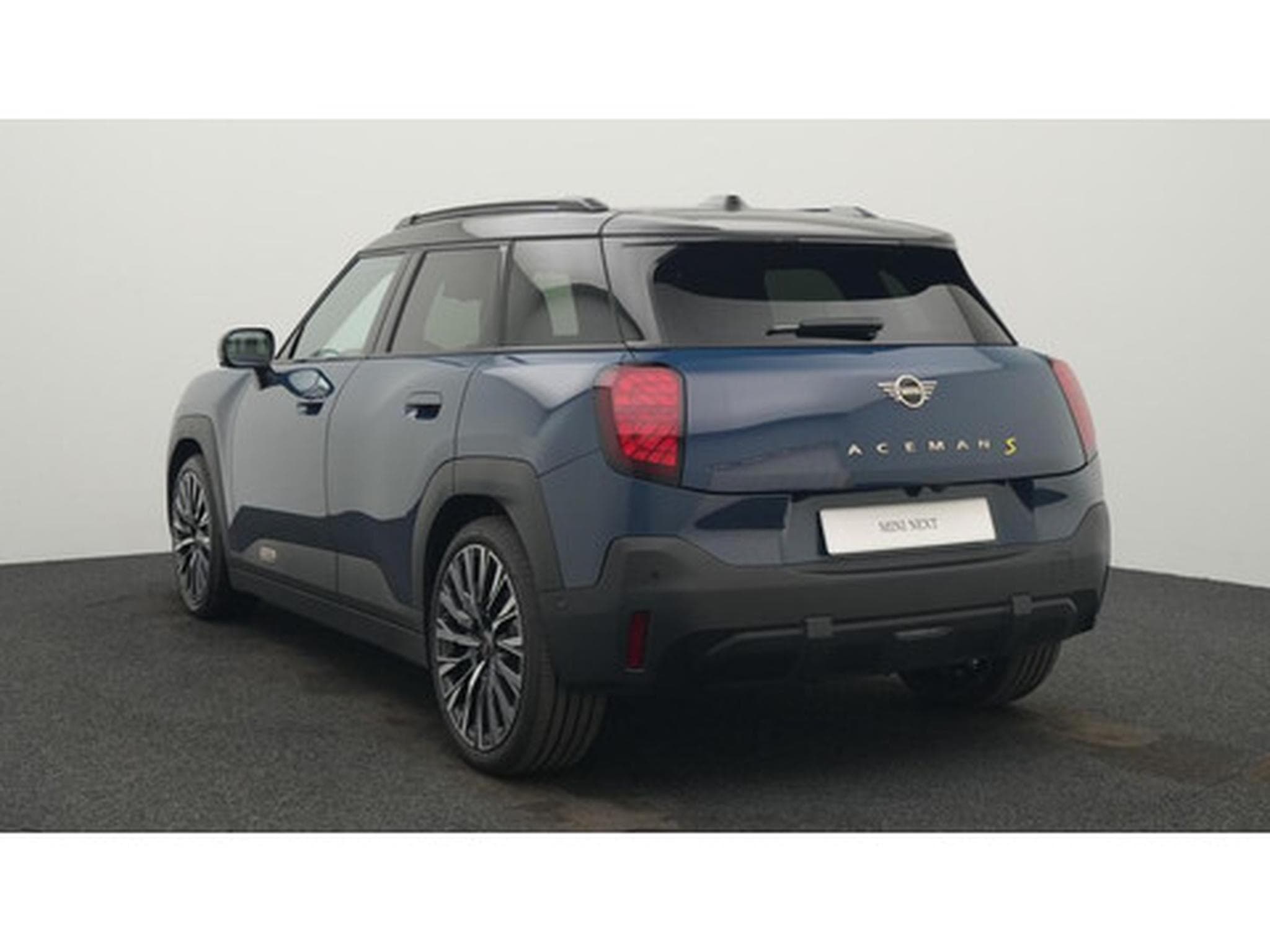 Mini Aceman (2025) - Photo 10