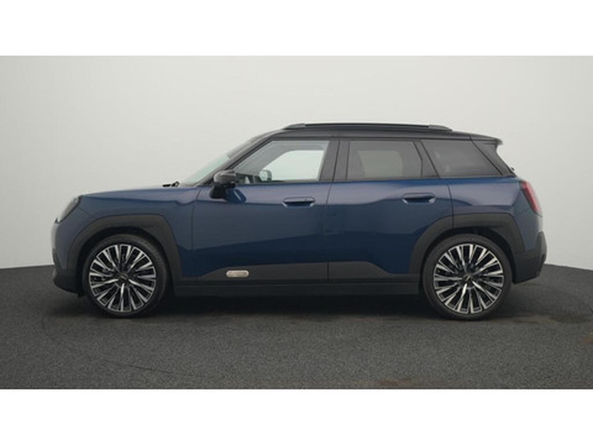 Mini Aceman (2025) - Photo 7