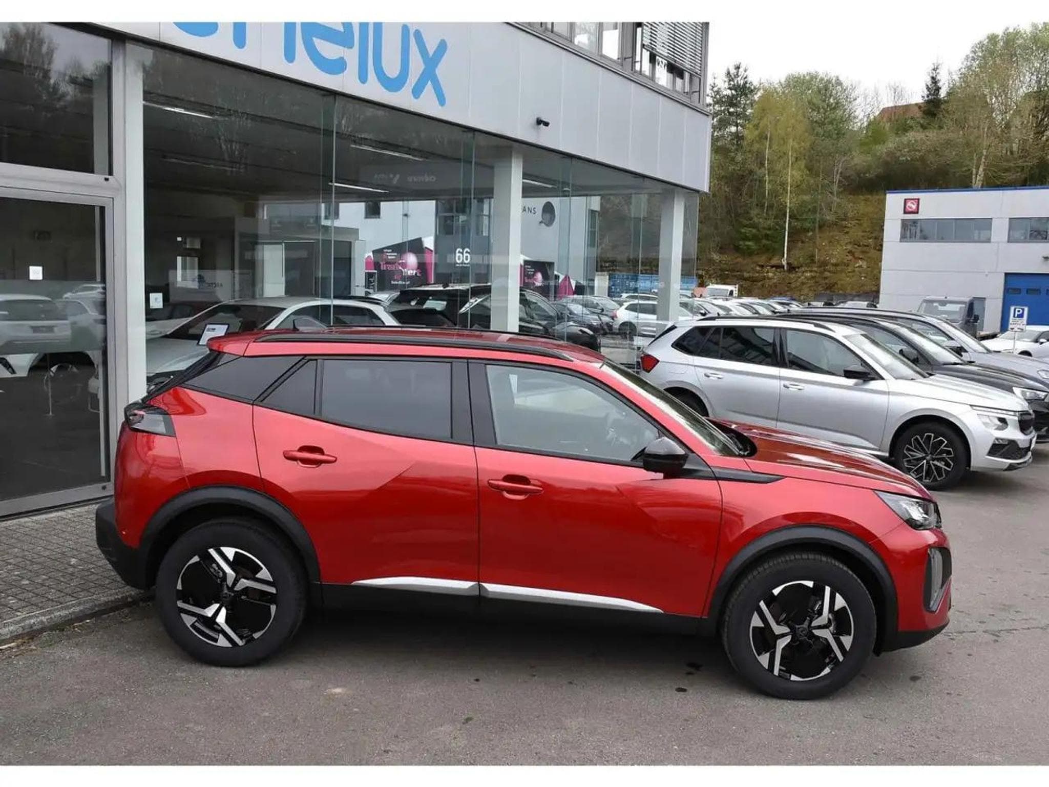 Peugeot 2008 (2025) - Foto 3