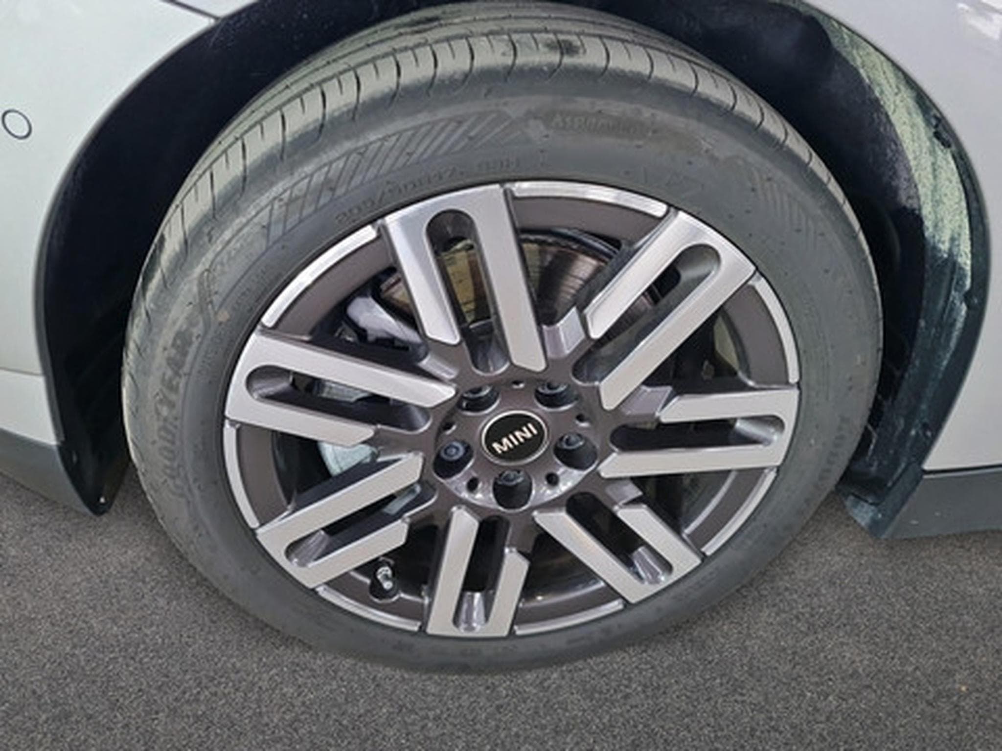 Mini Cooper MINI Electric (2025) - Photo 15