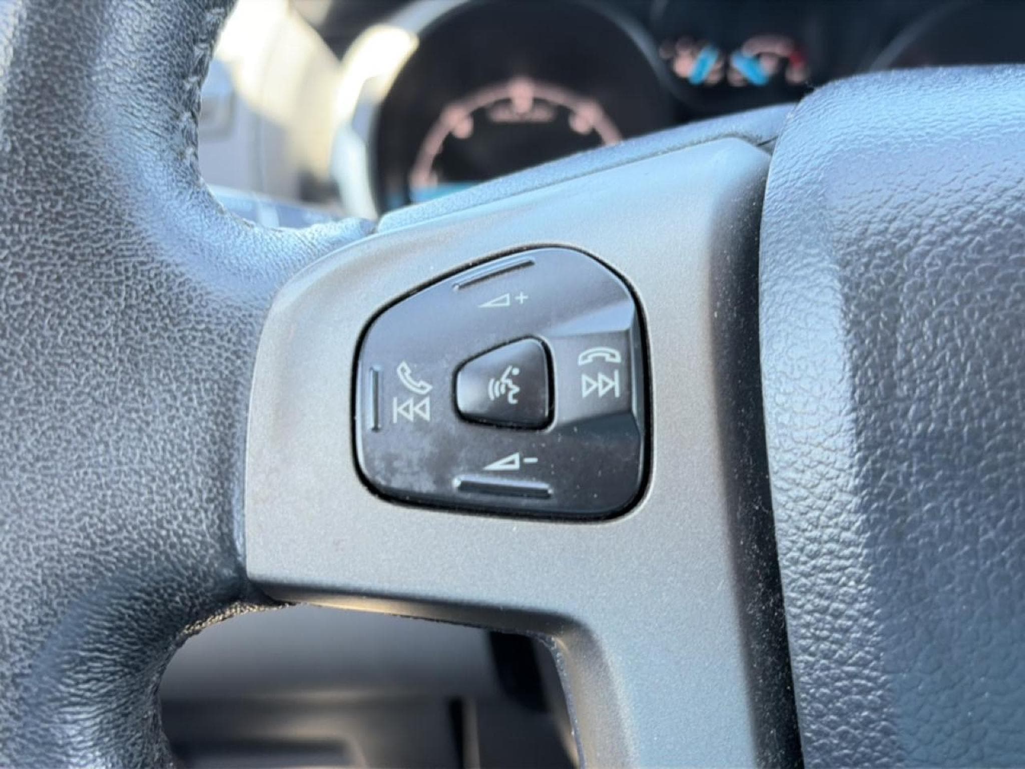 Ford RANGER 2.2 TDCI 150 SUPER CAB XLT SPORT 4X4 (2015) - Photo 17