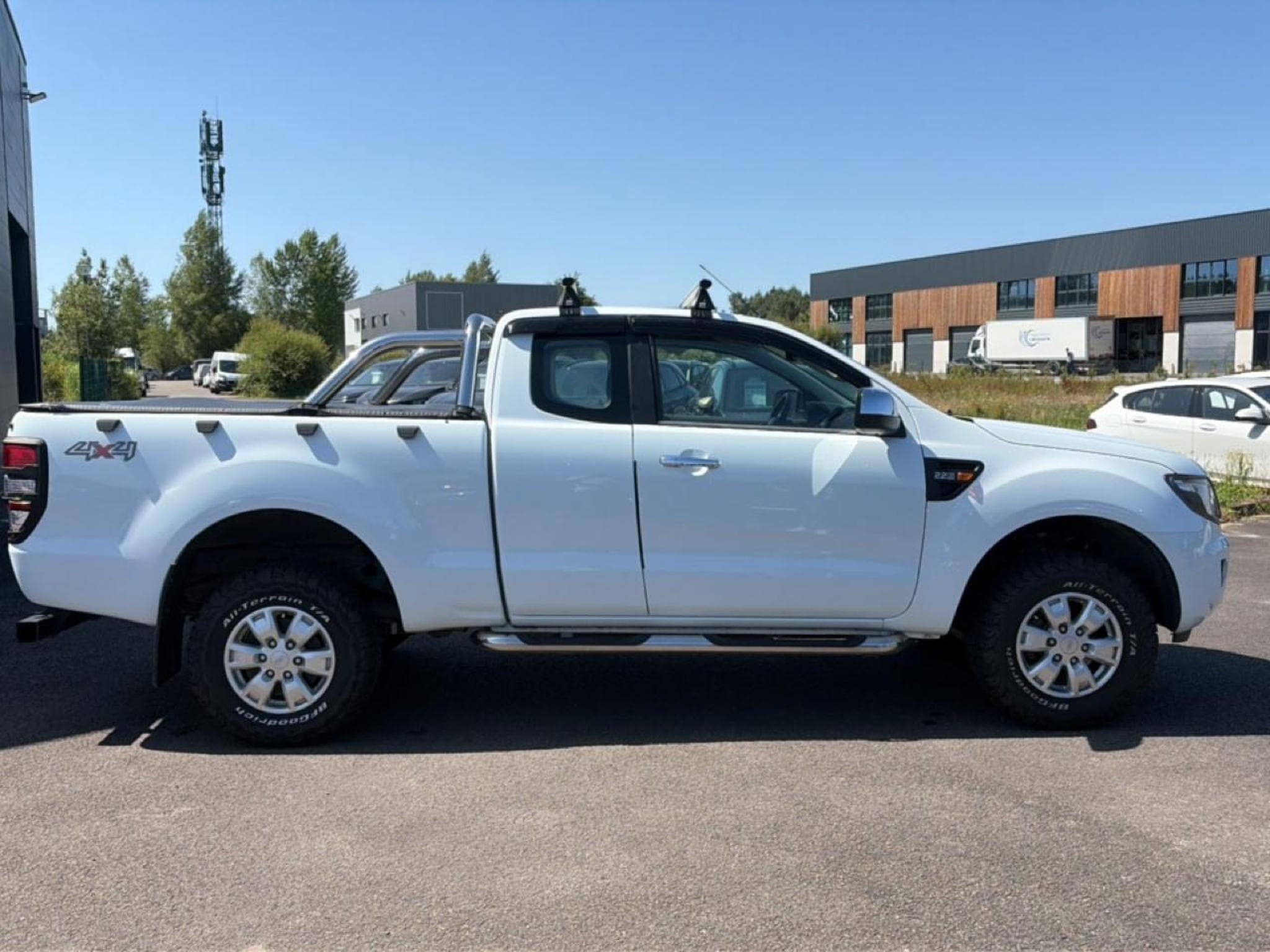 Ford RANGER 2.2 TDCI 150 SUPER CAB XLT SPORT 4X4 (2015) - Photo 4