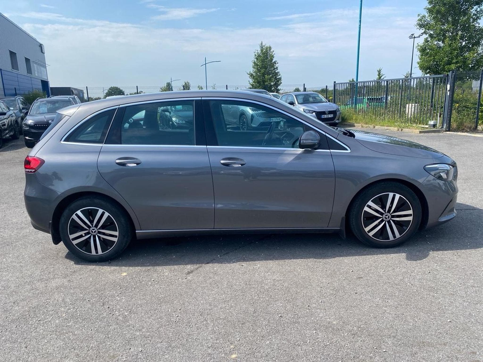 Mercedes CLASSE B 200D 150 PROGRESSIVE LINE EDITION 8G-DCT 8CV (2021) - Photo 4