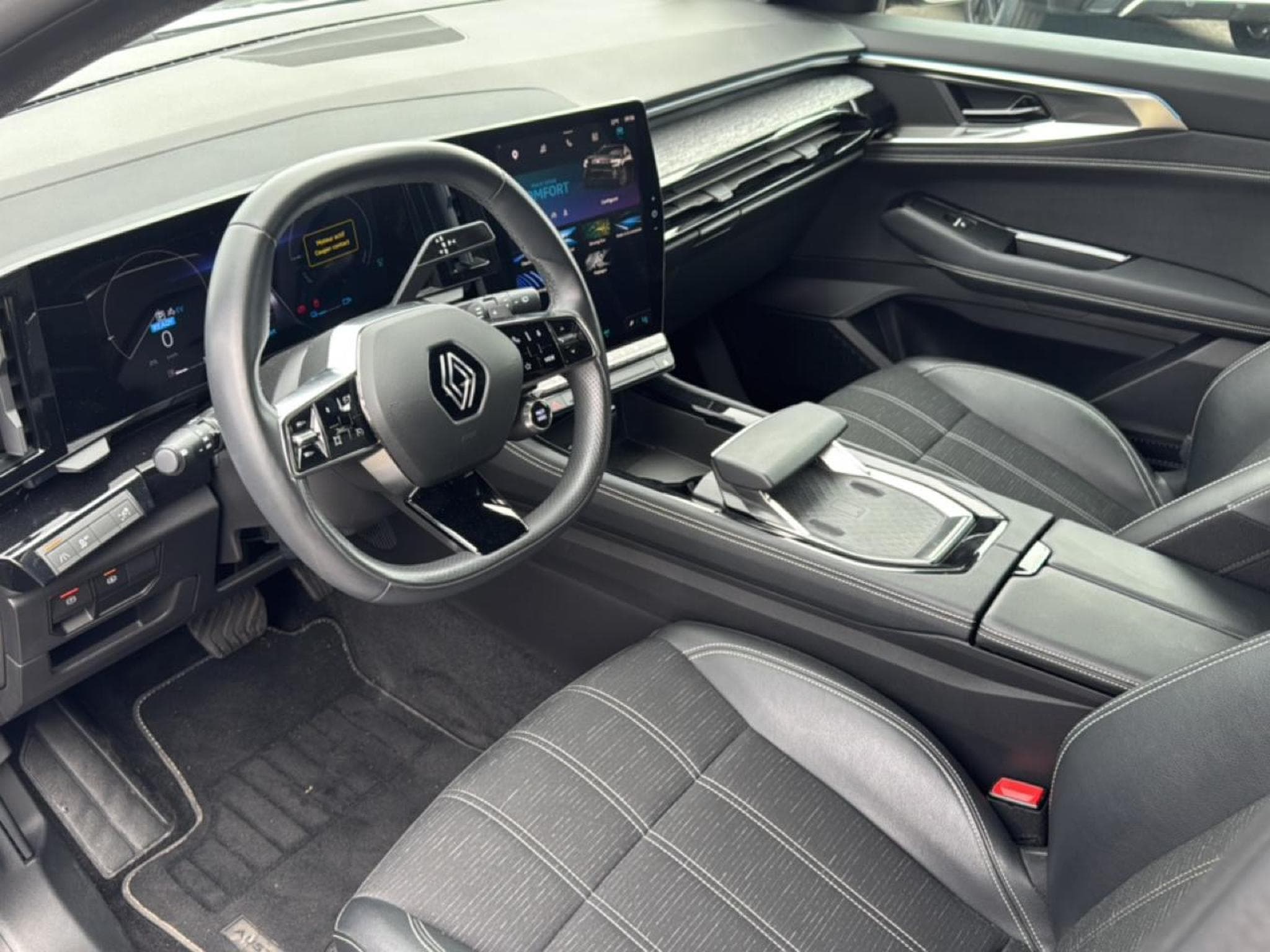 Renault AUSTRAL 1.2 E-TECH FULL HYBRID 200 TECHNO (2024) - Photo 11