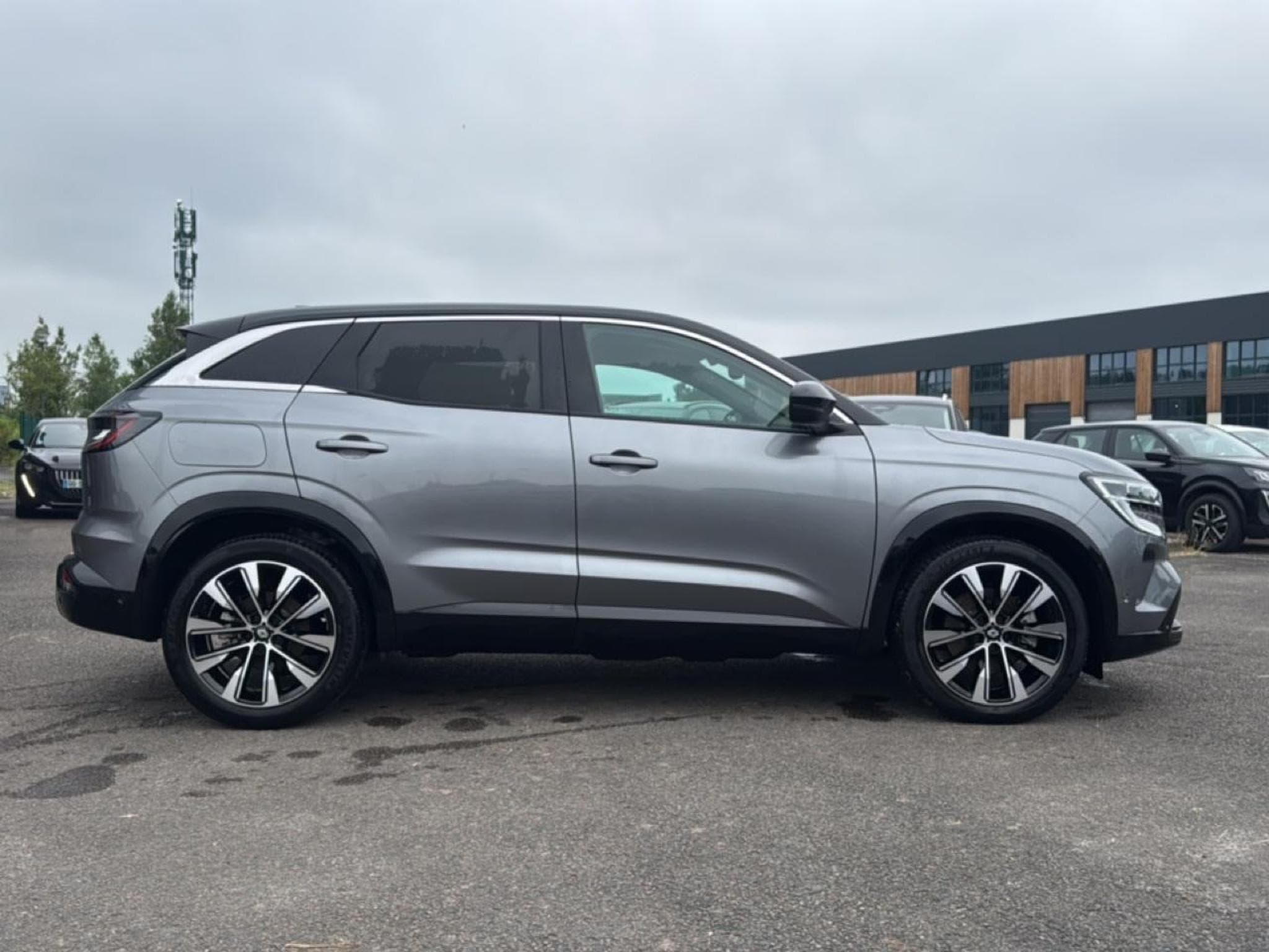 Renault AUSTRAL 1.2 E-TECH FULL HYBRID 200 TECHNO (2024) - Photo 4
