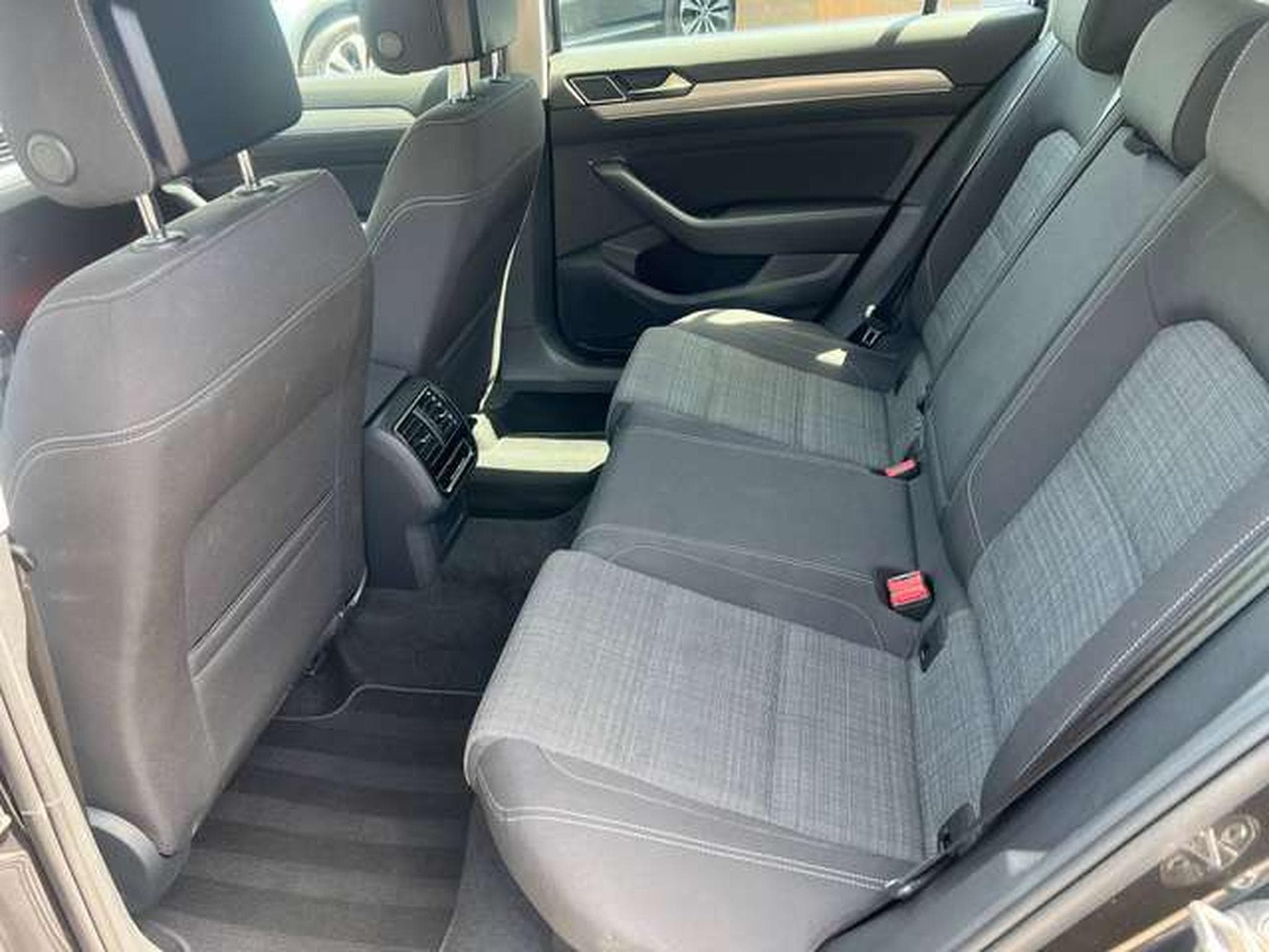 VW Passat 2.0 TDi STYLE BUSINESS (2021) - Foto 21