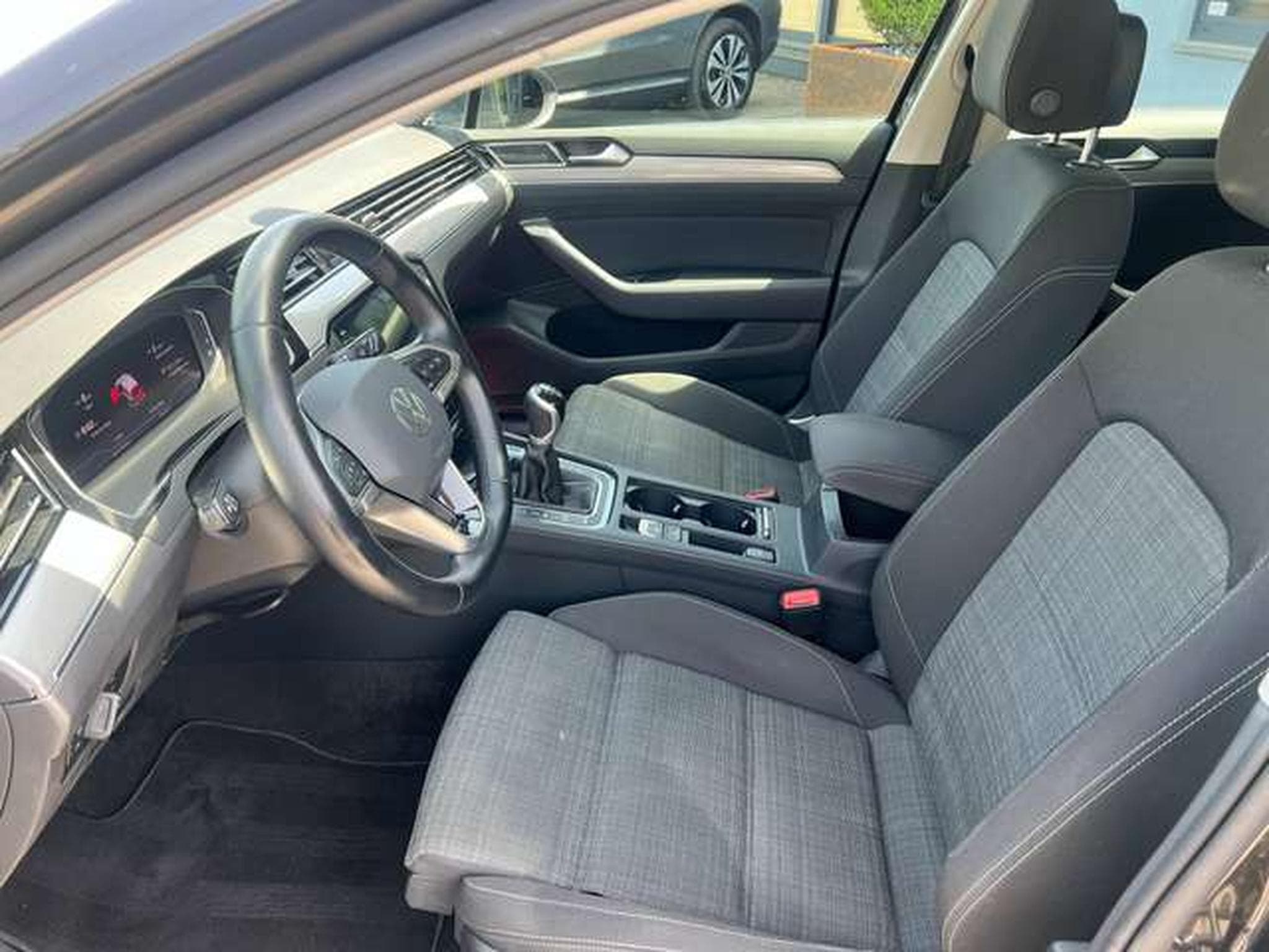 VW Passat 2.0 TDi STYLE BUSINESS (2021) - Foto 6