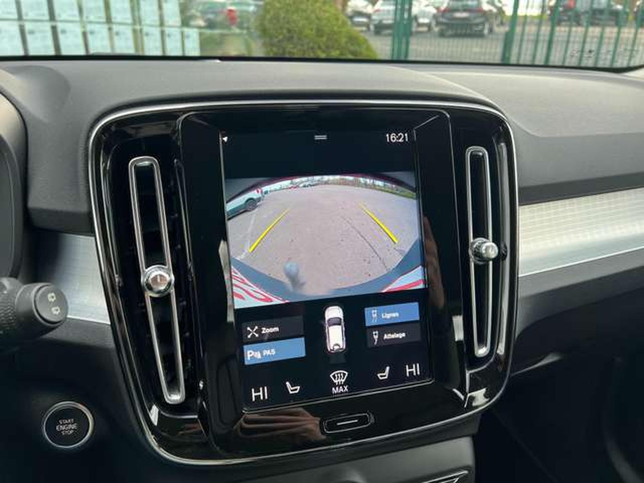 Volvo XC40 1.5 HYBRIDE ESSENCE 211 CV (2022) - Foto 8