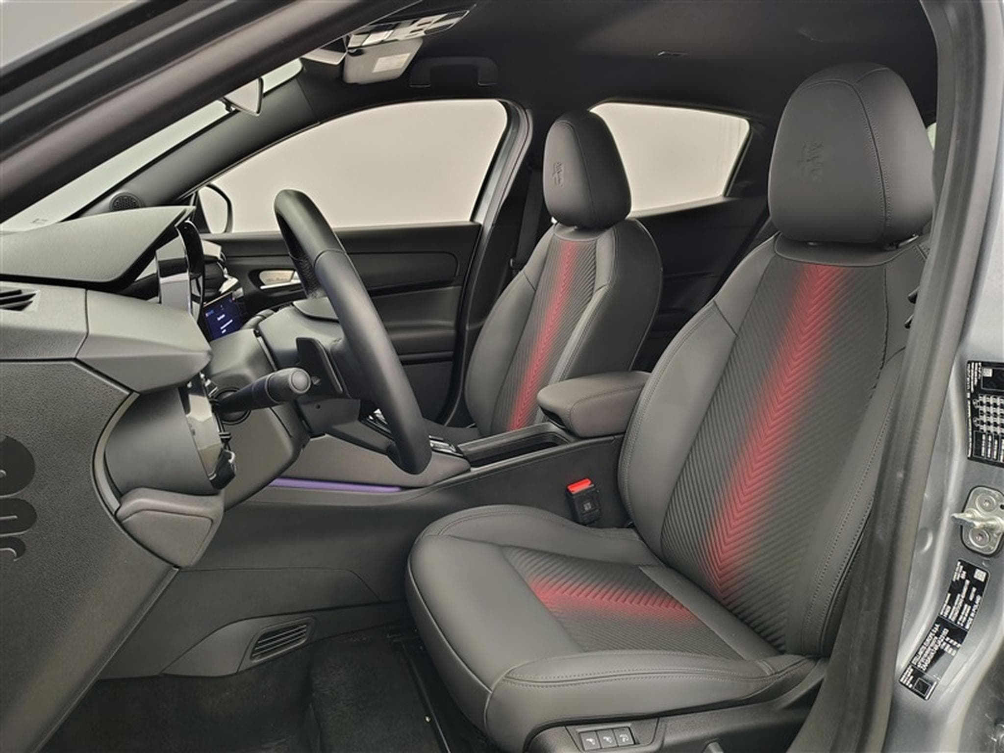 Alfa-Romeo Junior 1.2 Turbo Hybrid Ibrida Speciale (2025) - Photo 7