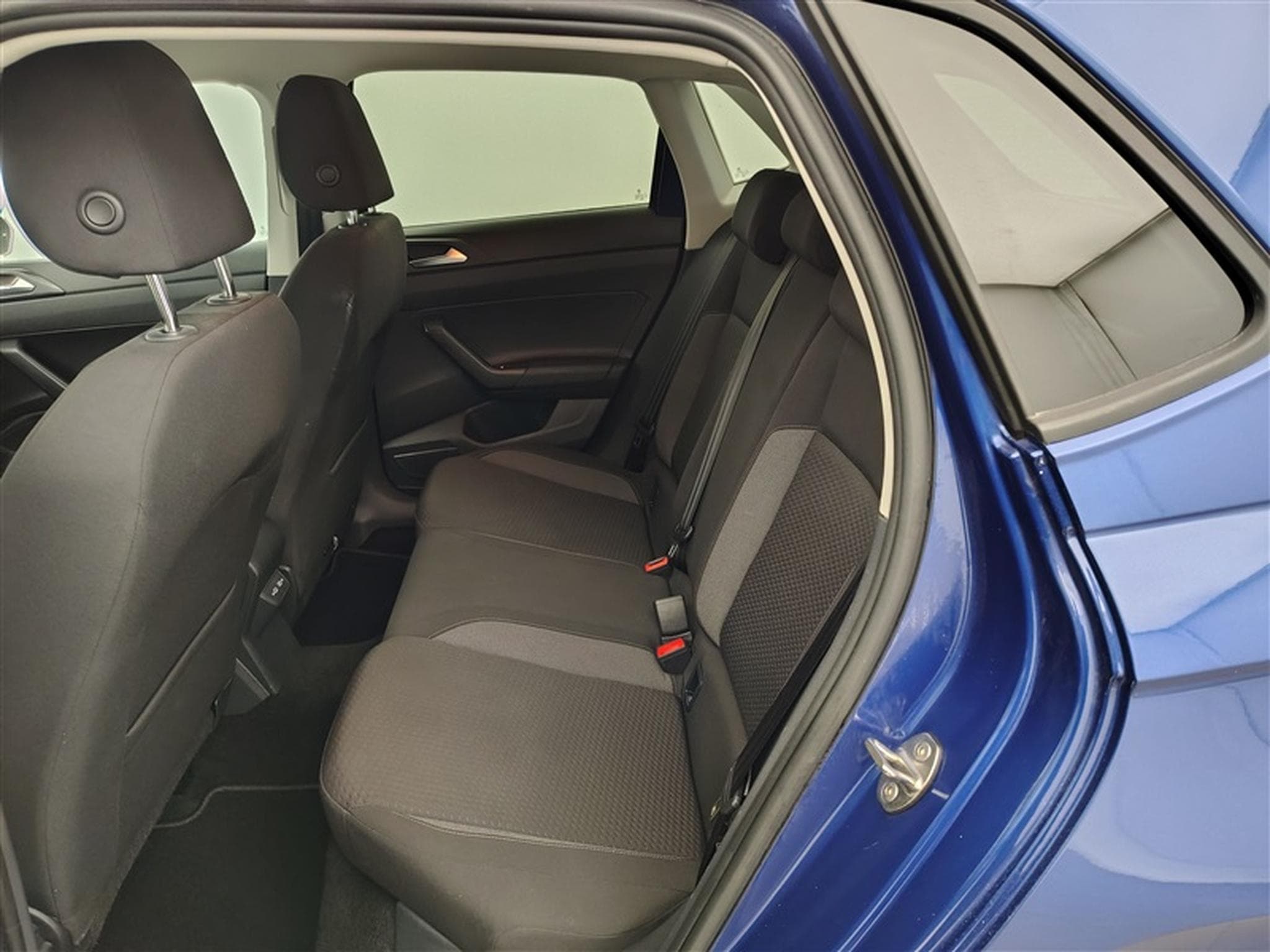 VW Polo 1.0 TSI 95Cv DSG Urban CARPLAY / CAMERA / PDC / ALU (2024) - Foto 13