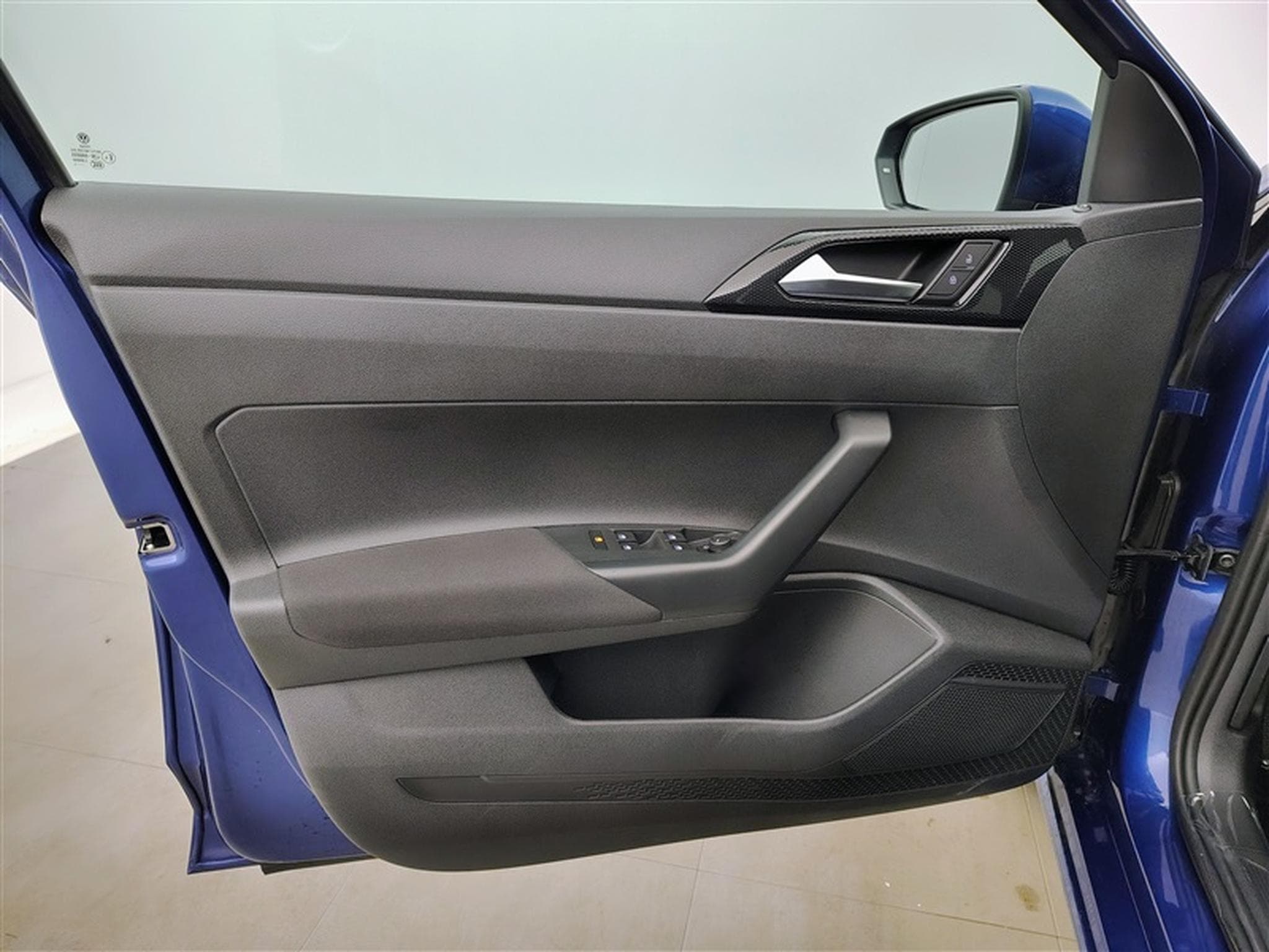 VW Polo 1.0 TSI 95Cv DSG Urban CARPLAY / CAMERA / PDC / ALU (2024) - Foto 17