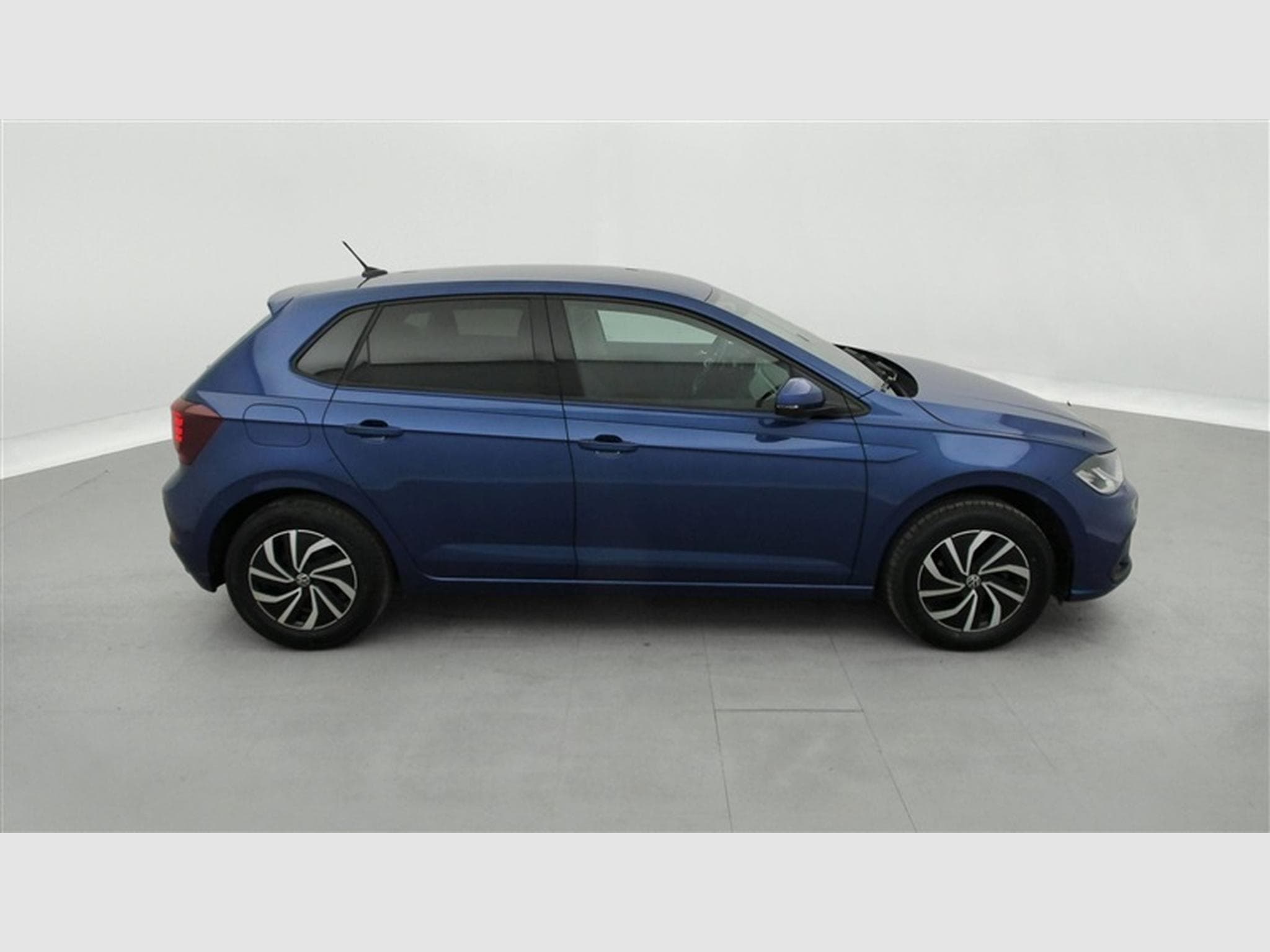 VW Polo 1.0 TSI 95Cv DSG Urban CARPLAY / CAMERA / PDC / ALU (2024) - Foto 24