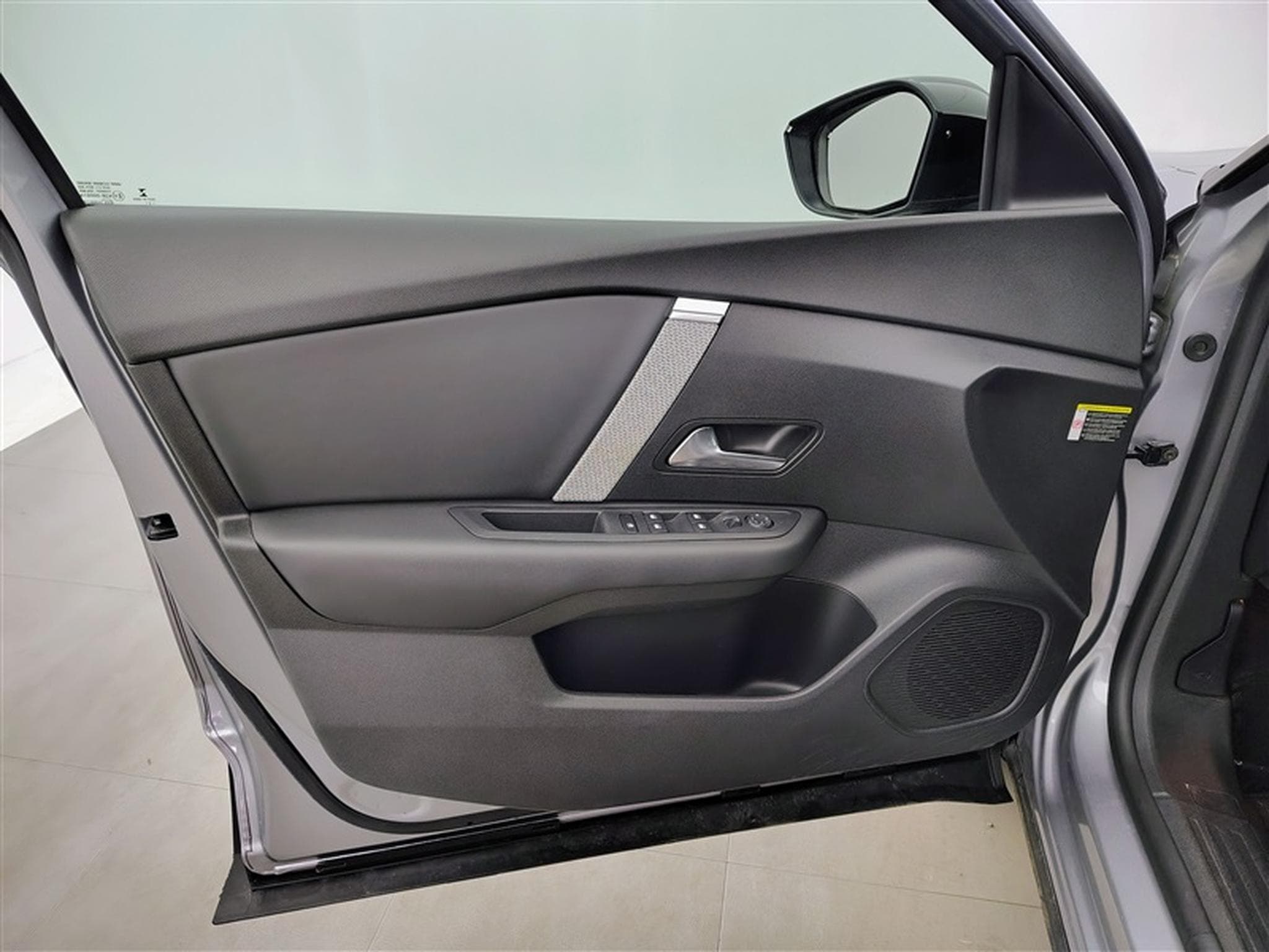 Citroen C4 1.2 PureTech Shine S&S (2021) - Foto 17