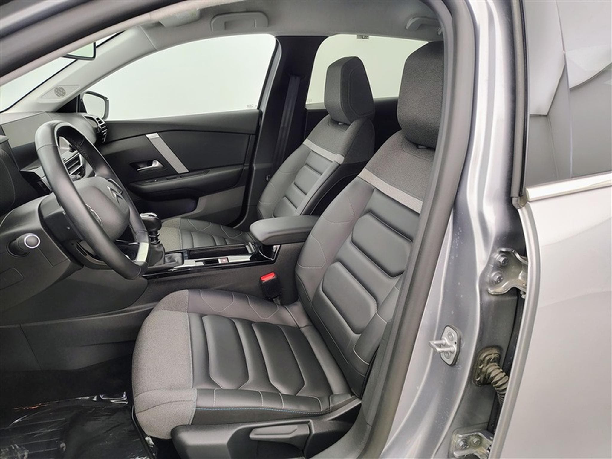 Citroen C4 1.2 PureTech Shine S&S (2021) - Foto 7