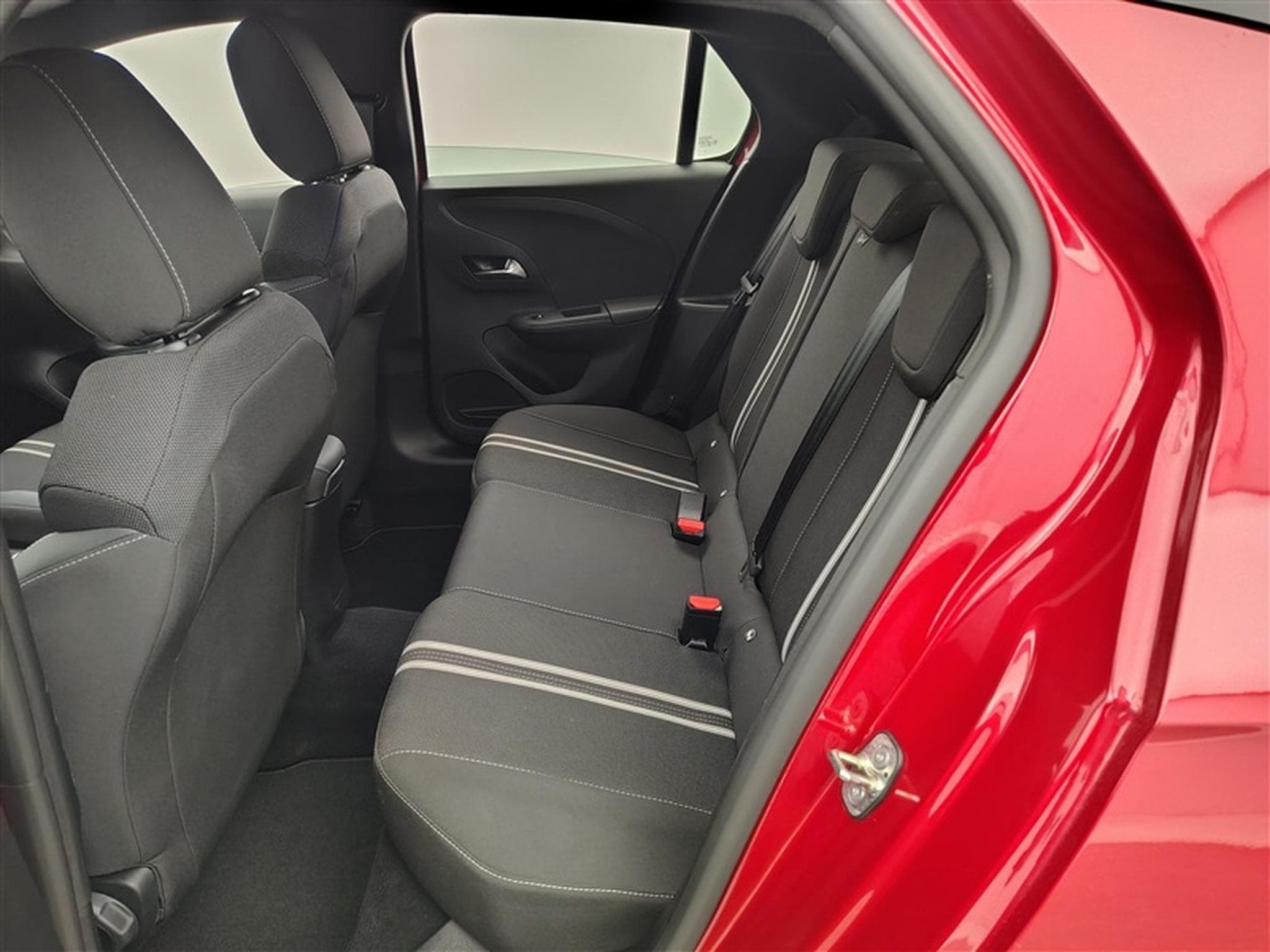 Opel Corsa 1.2 Turbo Hybrid GS Line (2025) - Foto 13