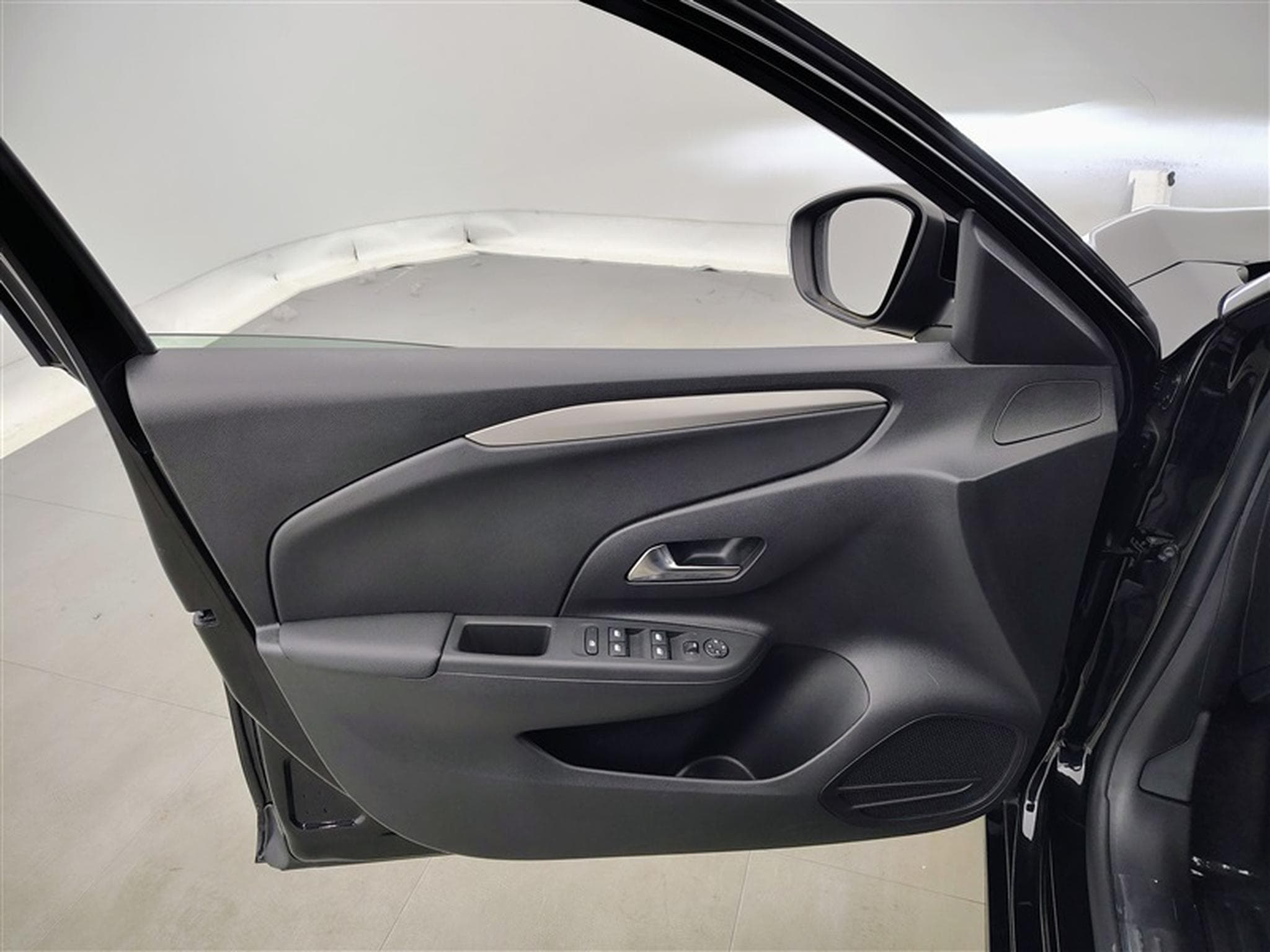 Opel Corsa Facelift 1.2i Edition CARPLAY (2024) - Foto 17