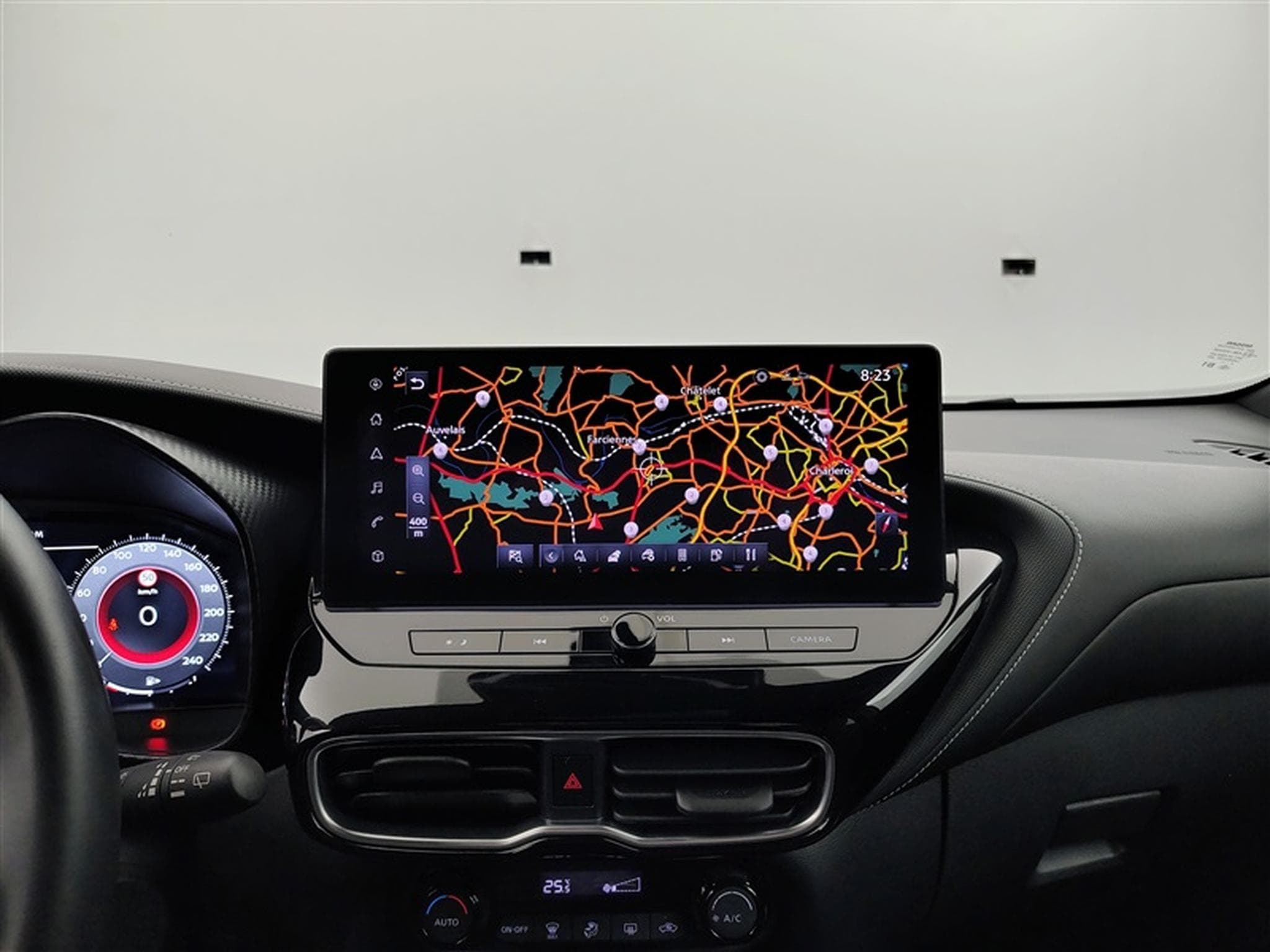 Nissan Juke 1.0 DIG-T 114Cv Tekna S-CUIR / NAVI / CARPLAY / CAMERA (2025) - Foto 11