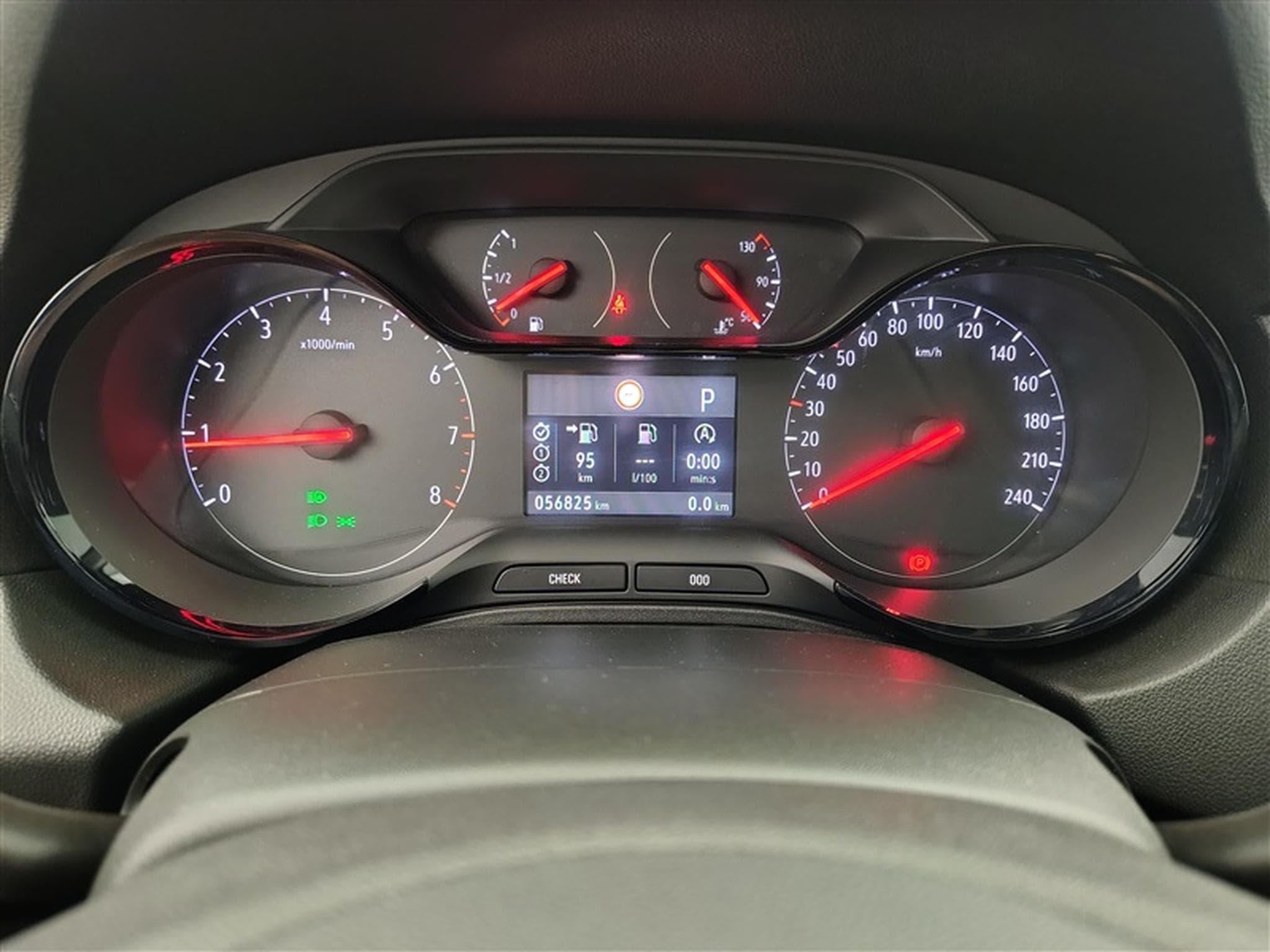 Opel Grandland 1.2 Turbo ECOTEC Edition FULL LED / NAVI / CARPLAY (2020) - Foto 10