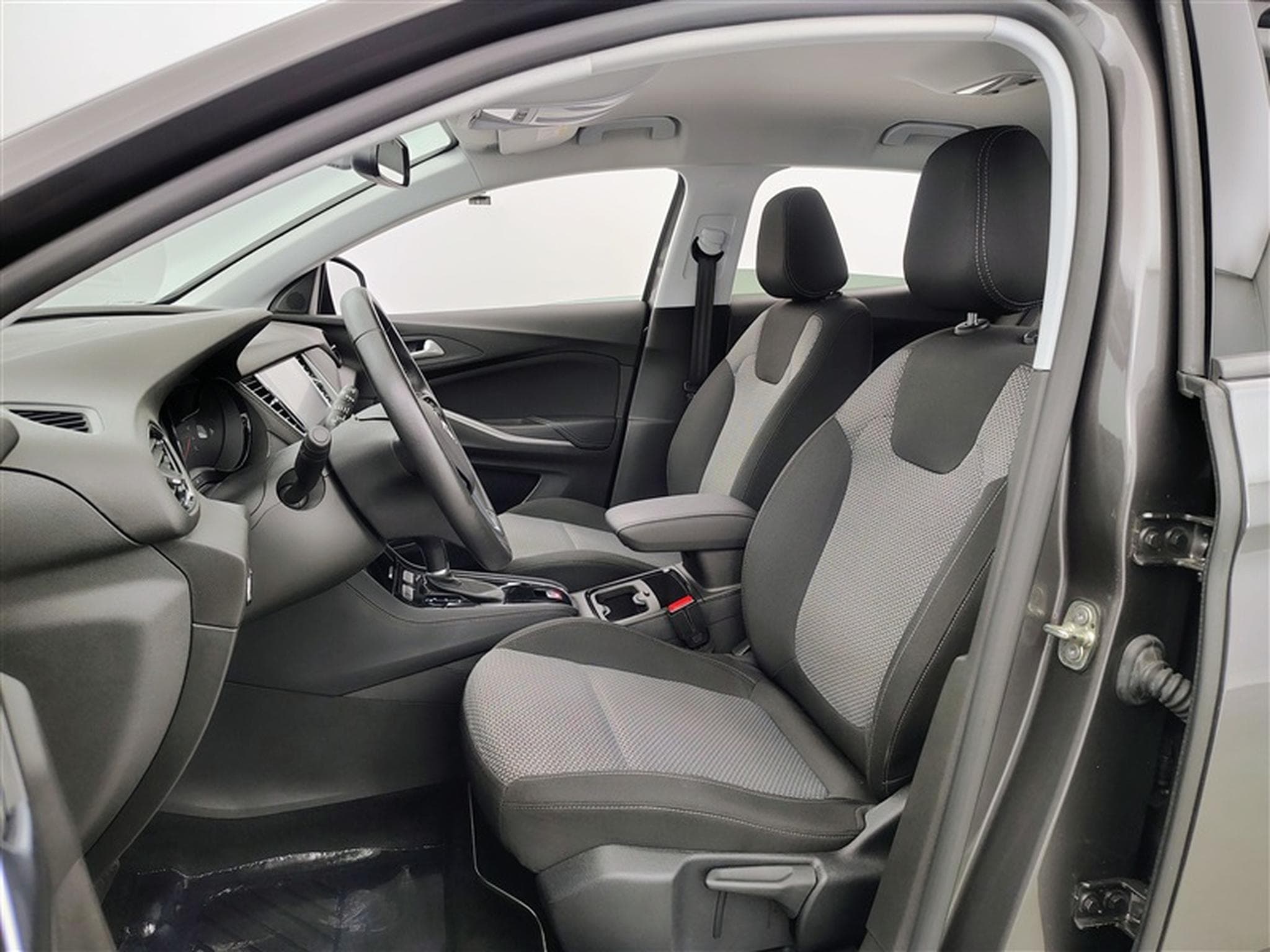 Opel Grandland 1.2 Turbo ECOTEC Edition FULL LED / NAVI / CARPLAY (2020) - Foto 7