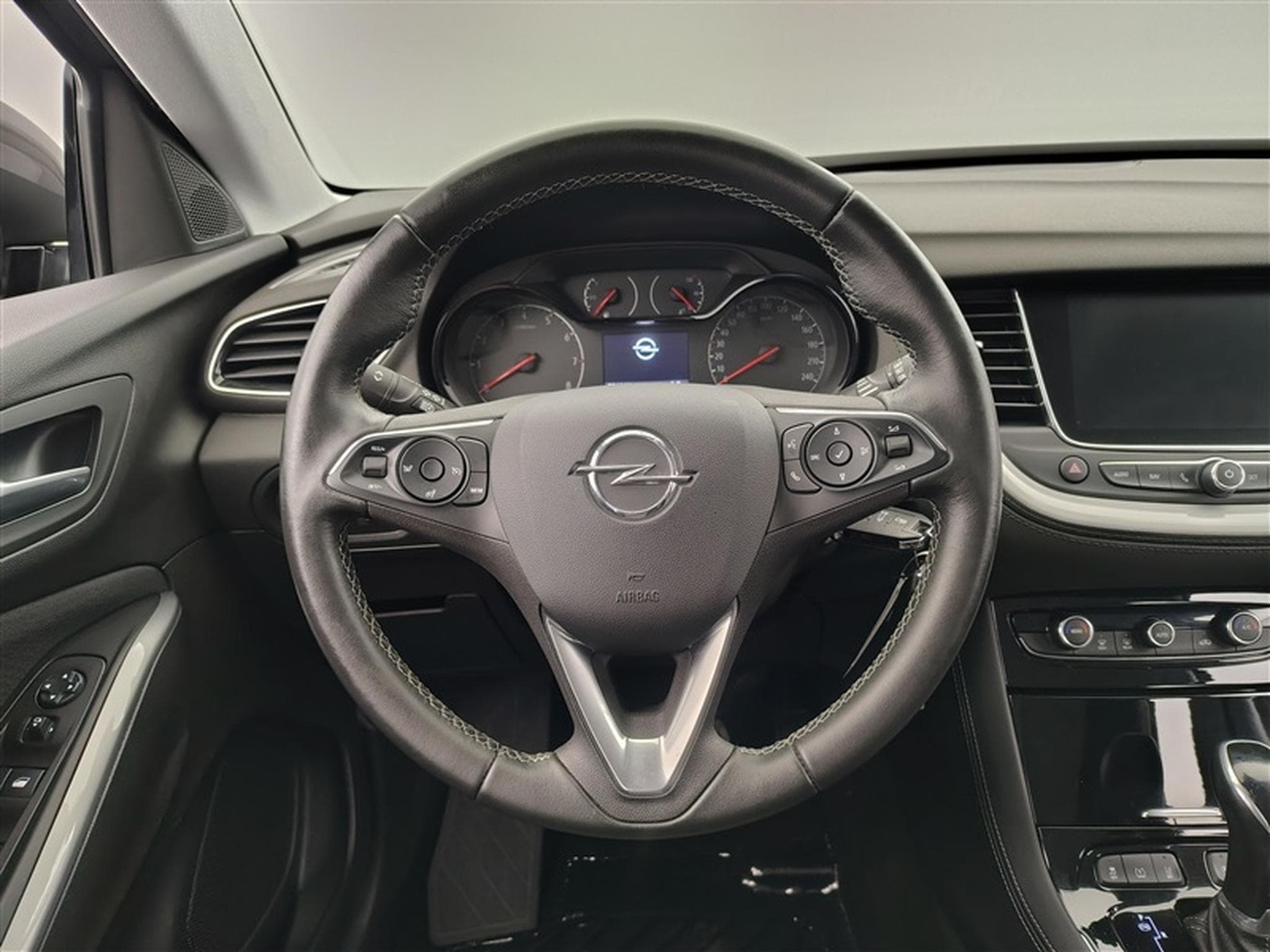 Opel Grandland 1.2 Turbo ECOTEC Edition FULL LED / NAVI / CARPLAY (2020) - Foto 9