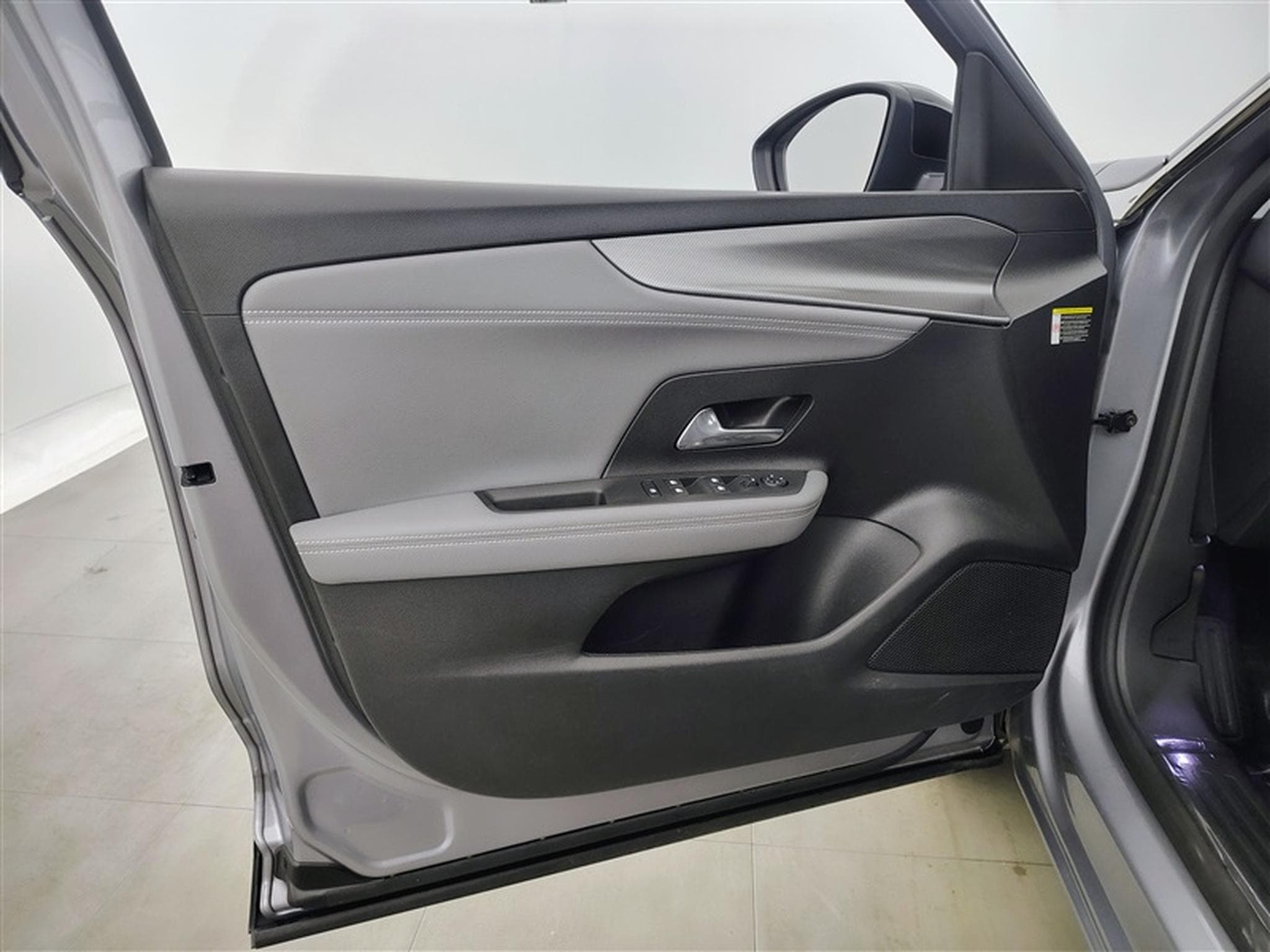 Opel Mokka 1.2 Turbo 136Cv Elegance CARPLAY / CAMERA / FULL LED (2024) - Foto 17