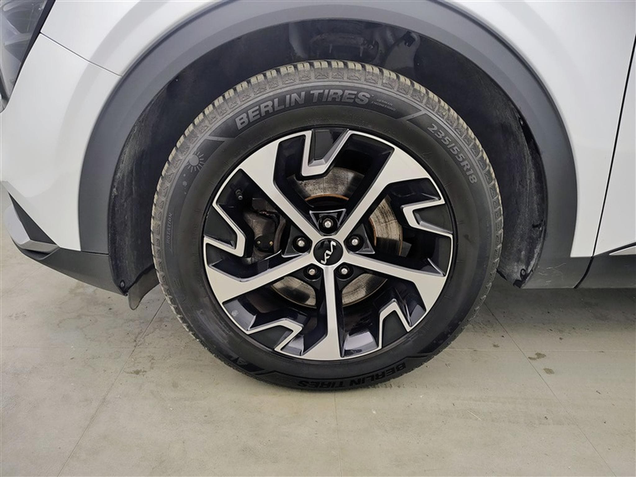 Kia Sportage 1.6 T-GDi Inspire *NAVI/FULL LED/CAMERA/PDC/JA18 (2024) - Photo 6