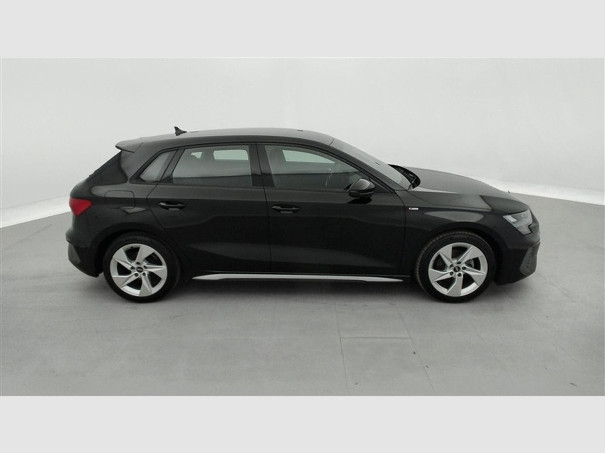 Audi A3 30 TFSI S line  Cuir / Navi / Led / PDC av+ar (2022) - Photo 24