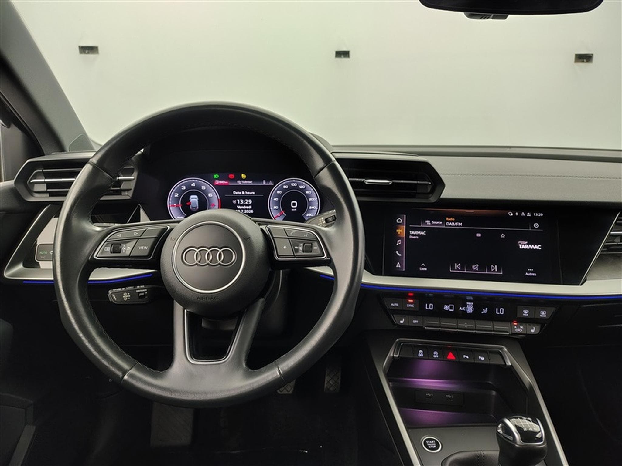 Audi A3 30 TFSI S line  Cuir / Navi / Led / PDC av+ar (2022) - Photo 9