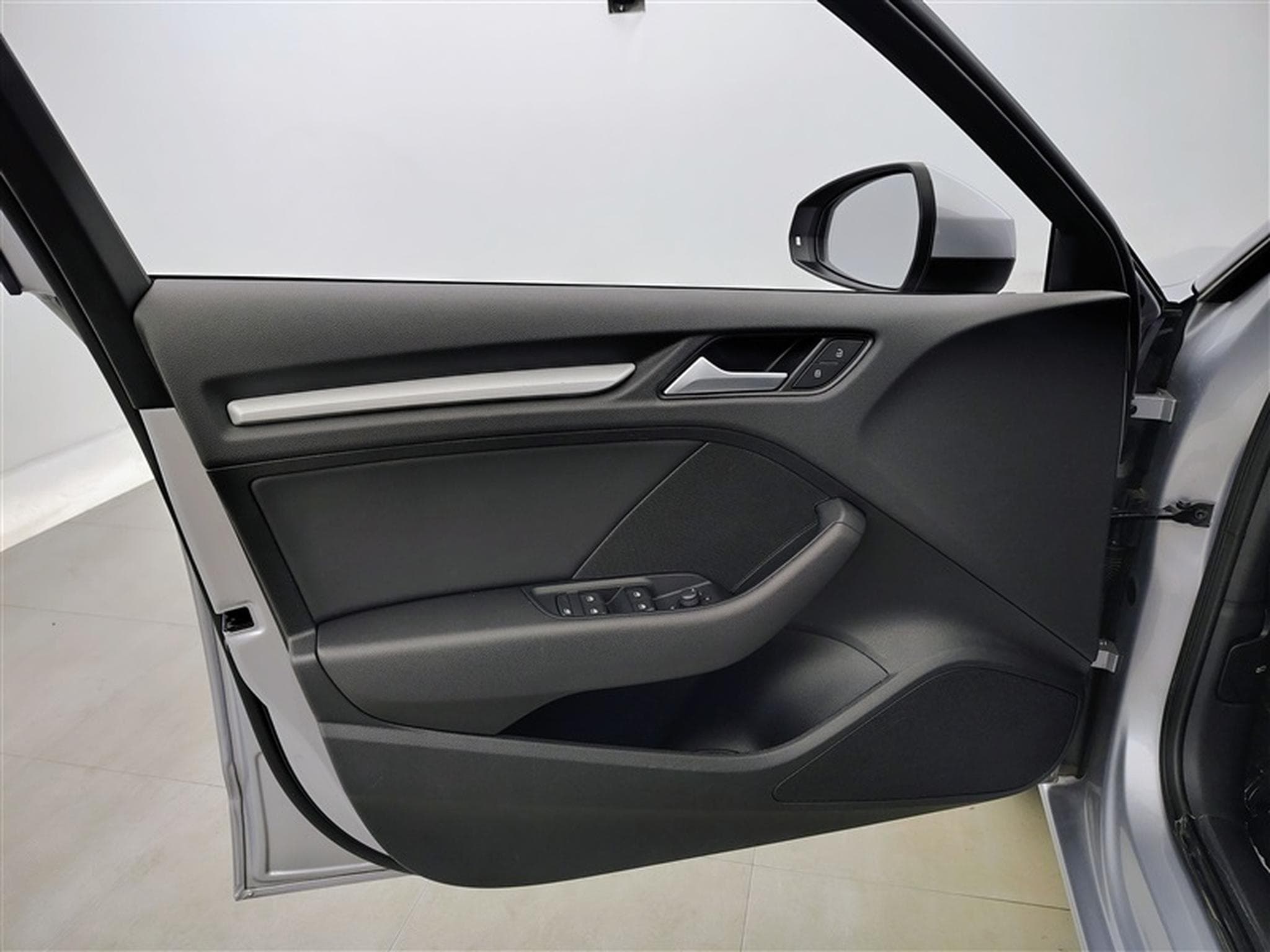 Audi A3 30 TFSI S tronic  Cuir / Navi / Led / PDC av+ar (2019) - Photo 17