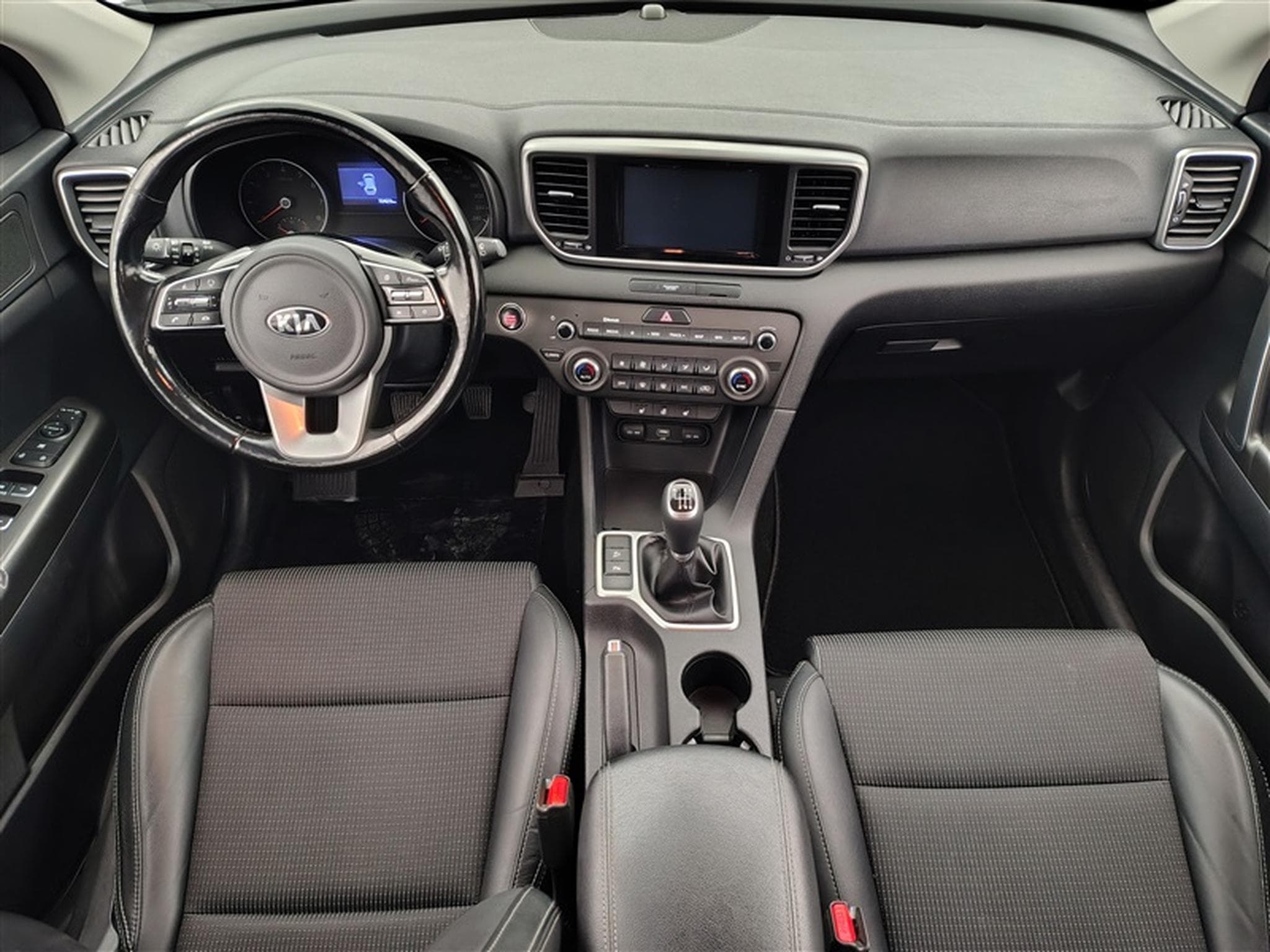 Kia Sportage 1.6i More NAVI / CAMERA / KEYLESS (2019) - Foto 8