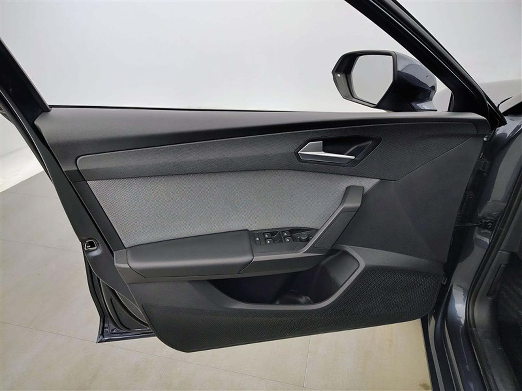 Seat Leon 1.0 EcoTSI Move! NAVI/LED/JA16/PDC AV AR (2023) - Photo 17