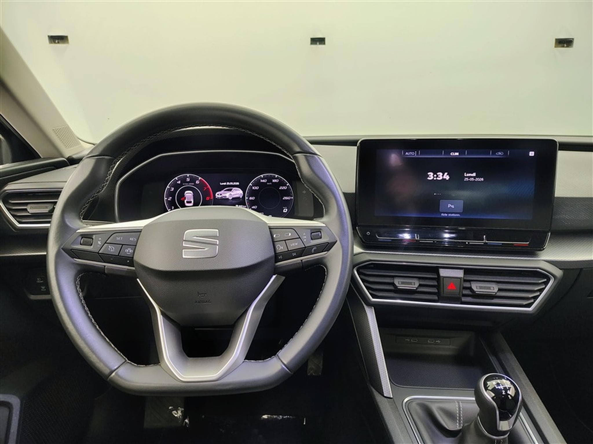 Seat Leon 1.0 EcoTSI Move! NAVI/LED/JA16/PDC AV AR (2023) - Photo 9