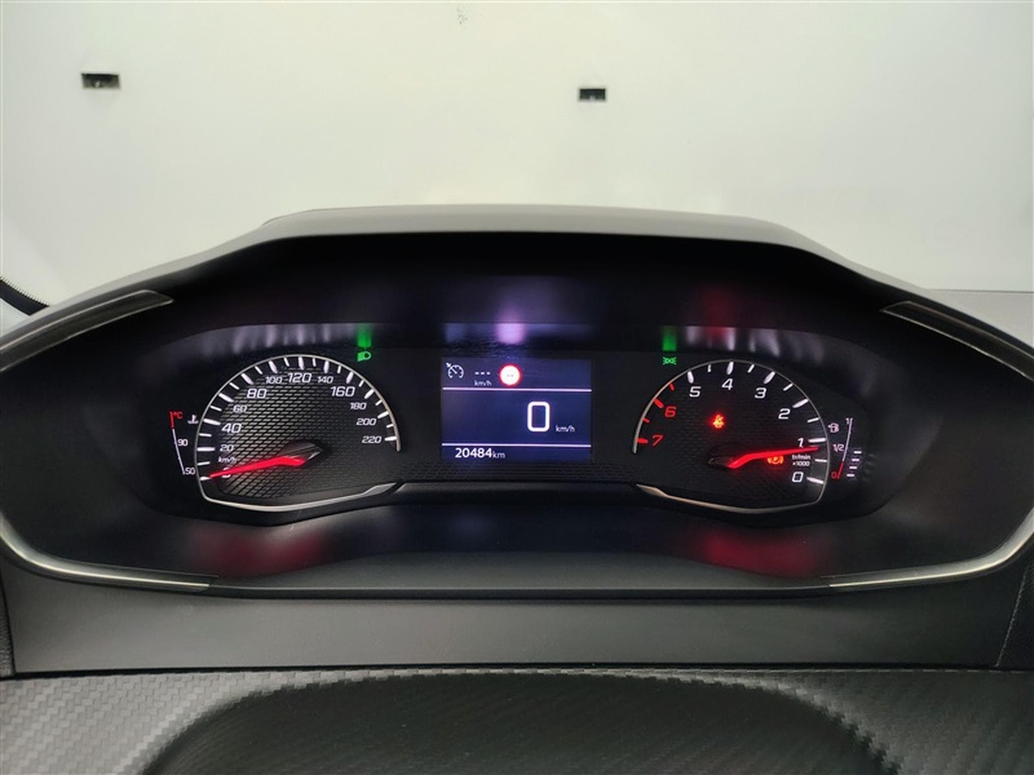 Peugeot 208 1.2i PureTech 100Cv Style NAVI / CARPLAY / PDC (2025) - Foto 10
