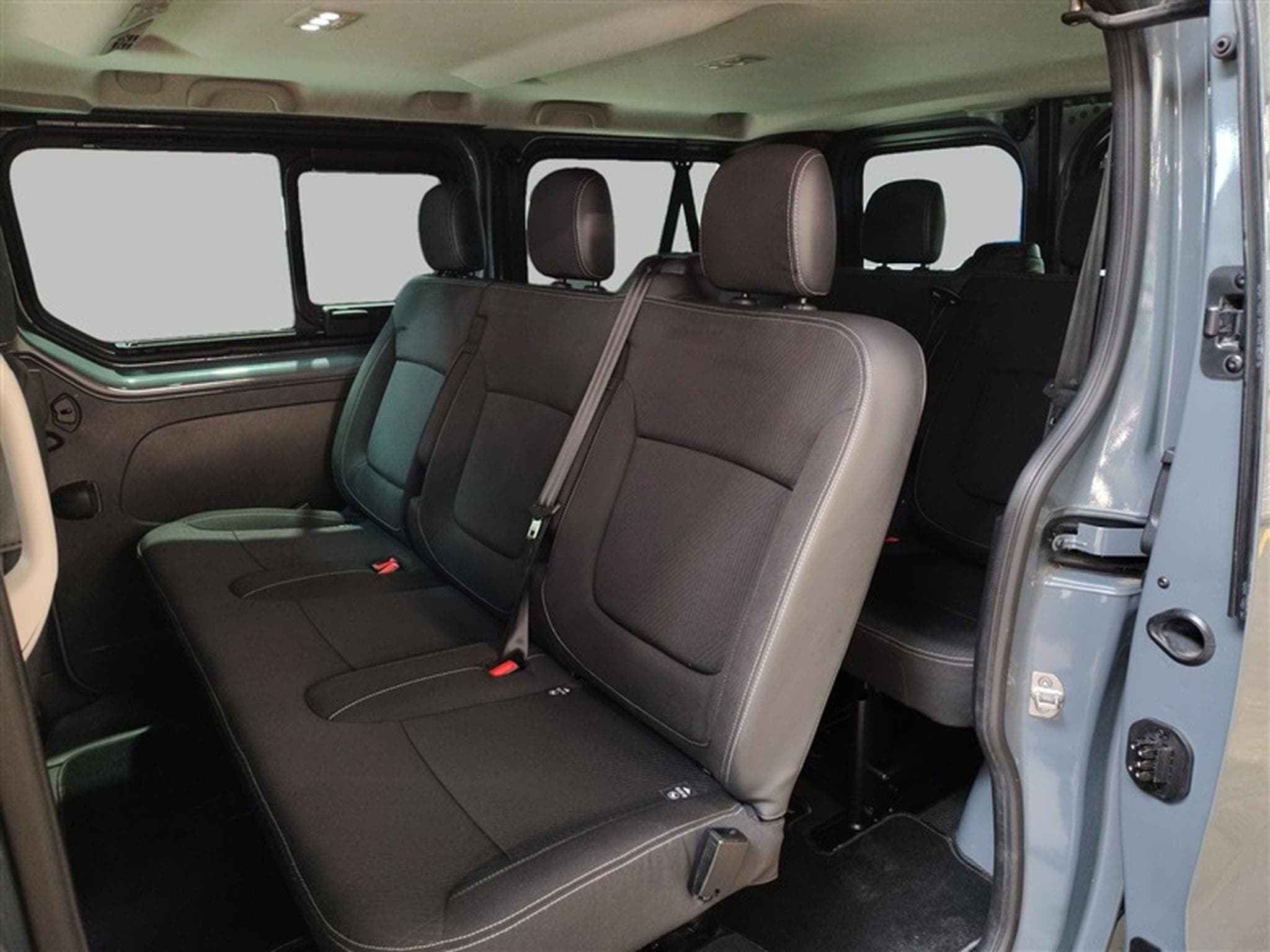 Nissan Primastar 2.0 dCi 30 L1H1 Tekna NV300 (2022) - Foto 14
