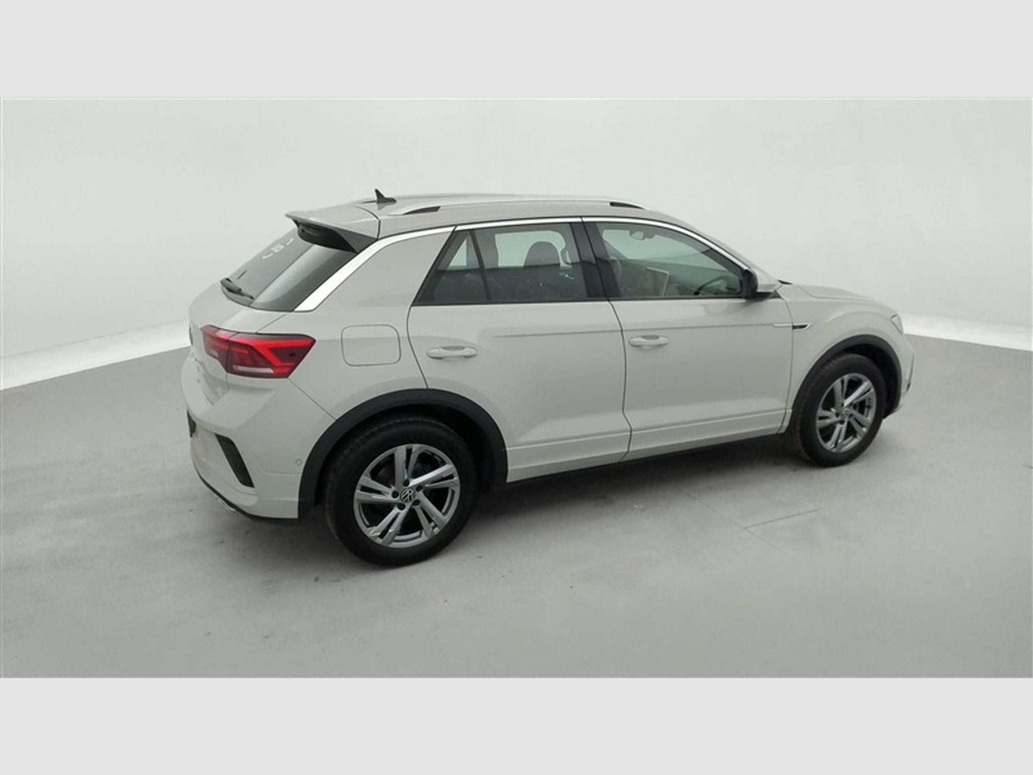 VW T-Roc 1.0 TSI 110cv R-Line CARPLAY / FULL LED / PDC AV+AR / JA 17" (2024) - Foto 25