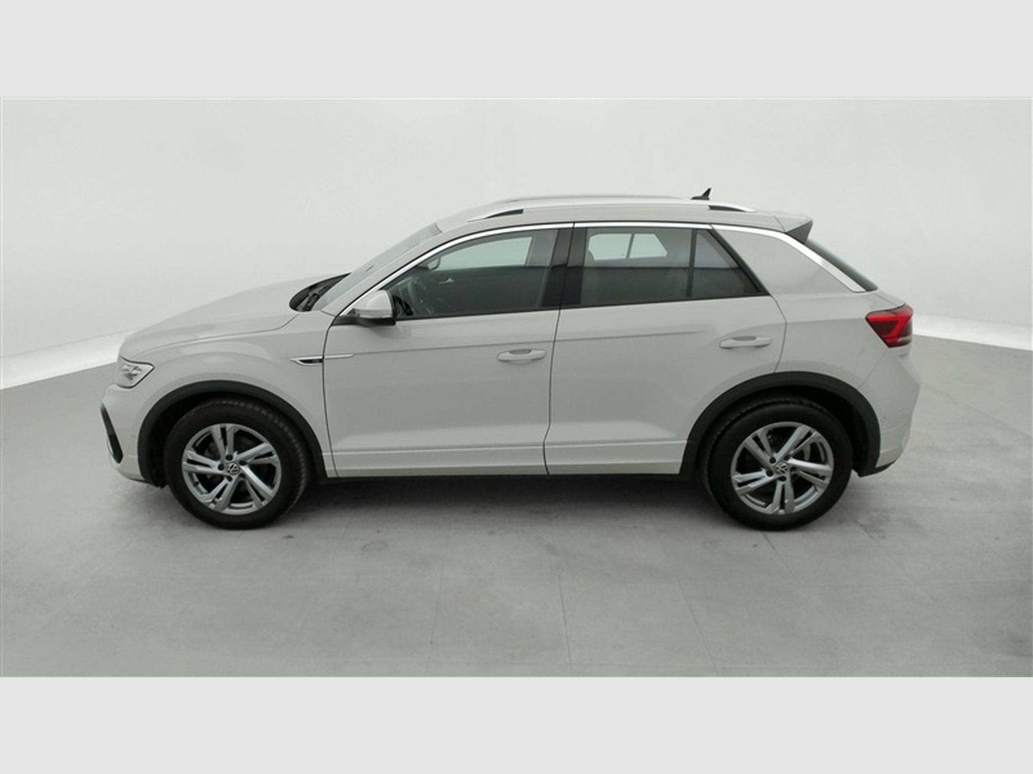 VW T-Roc 1.0 TSI 110cv R-Line CARPLAY / FULL LED / PDC AV+AR / JA 17" (2024) - Foto 3