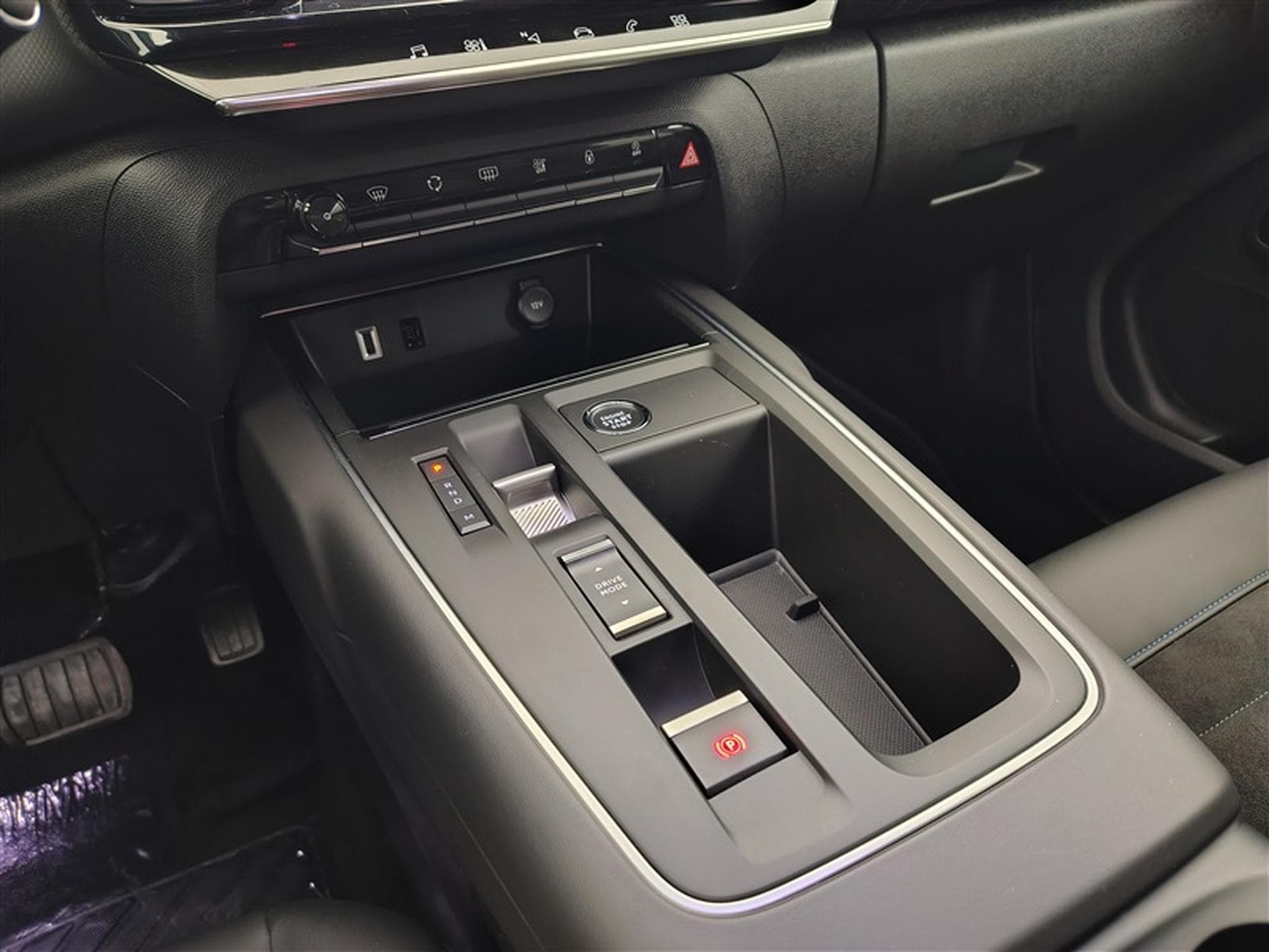Citroen C5 Aircross 1.2 PureTech EAT8 C-Serie S-CUIR / CARPLAY / CAMERA (2023) - Foto 12