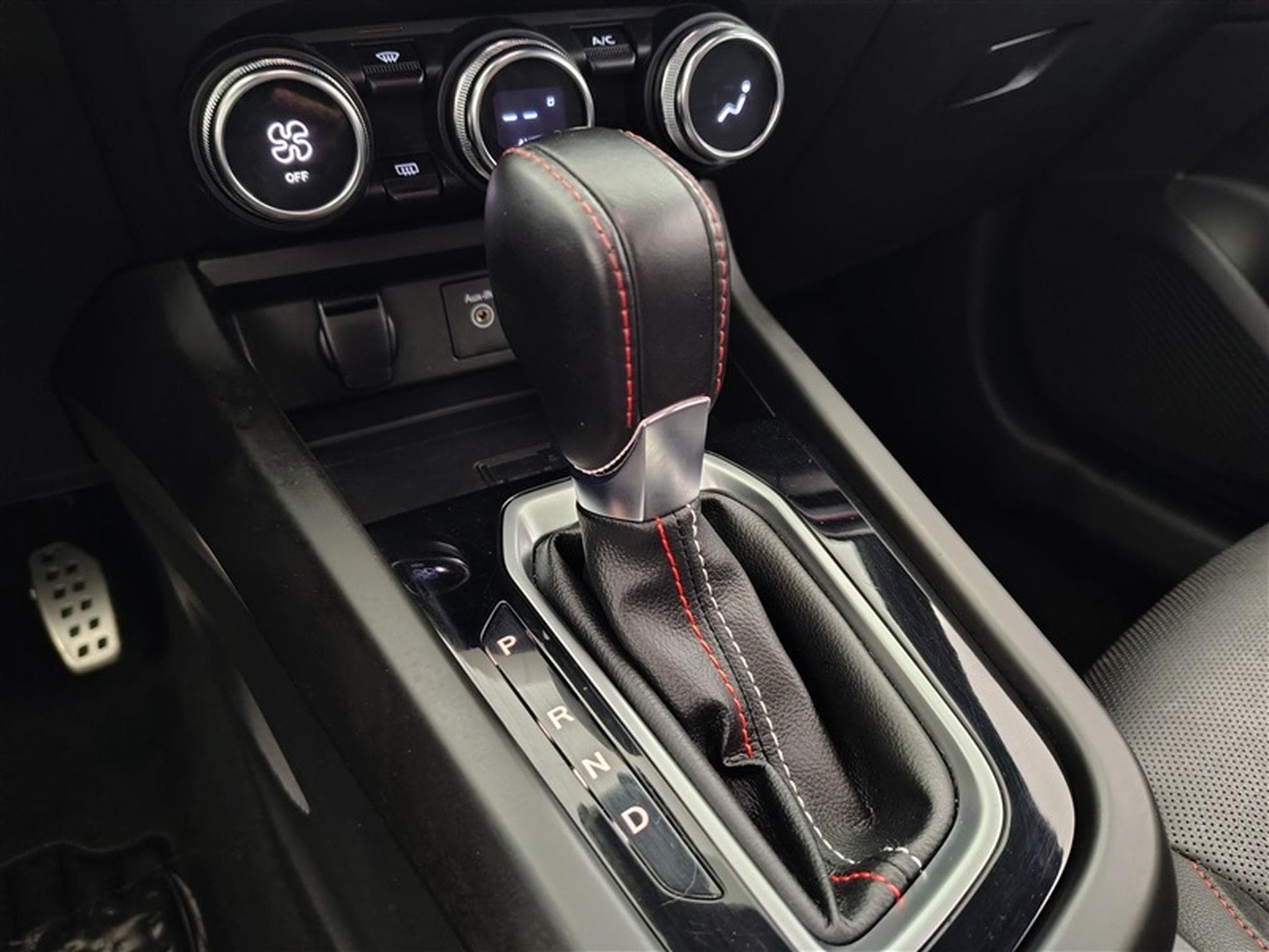 Renault Arkana 1.3 TCe R.S.Line GPF EDC Cuir/Siège élec./Navi/CarPlay/.../ (2022) - Foto 12