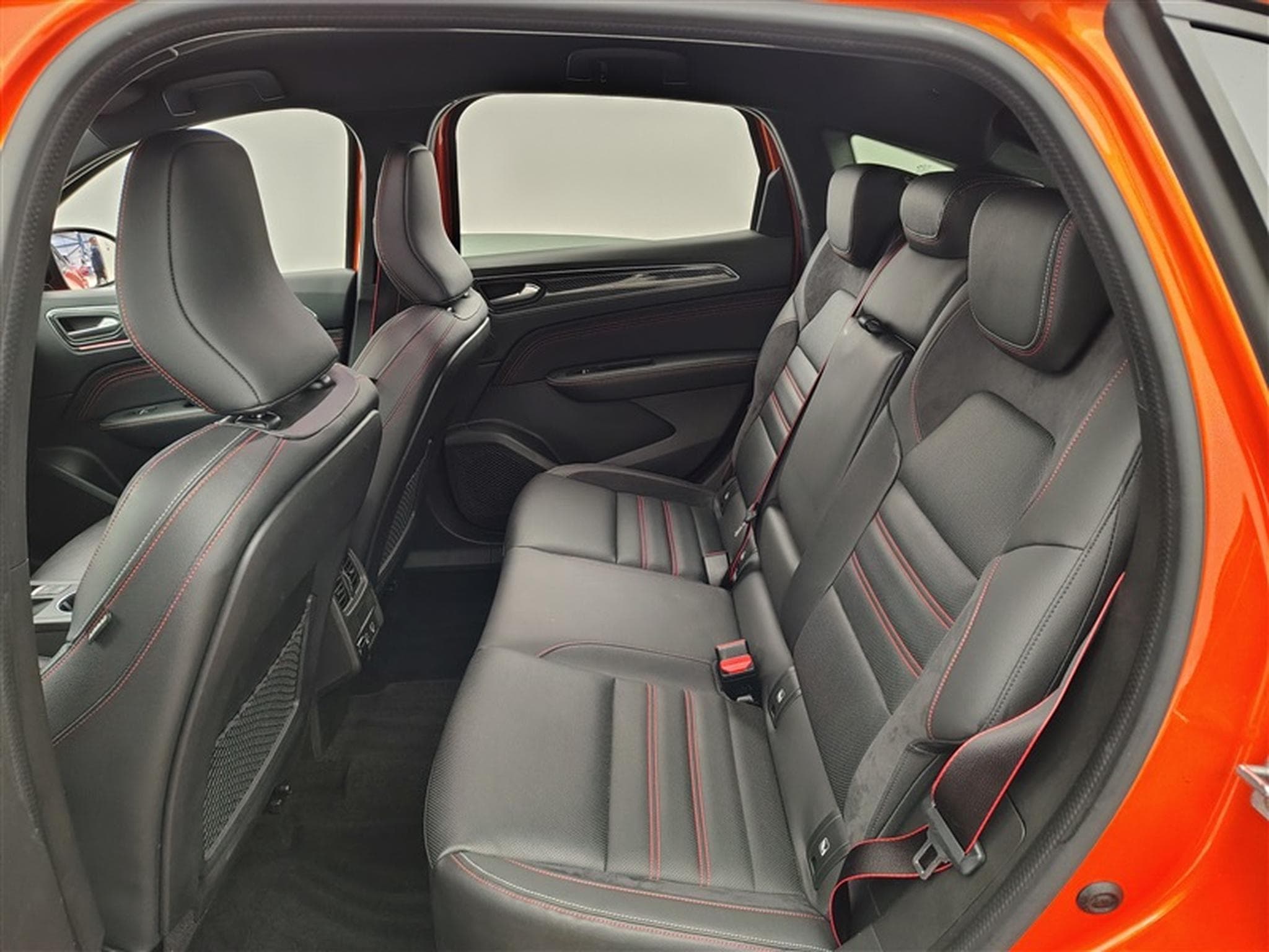 Renault Arkana 1.3 TCe R.S.Line GPF EDC Cuir/Siège élec./Navi/CarPlay/.../ (2022) - Foto 13