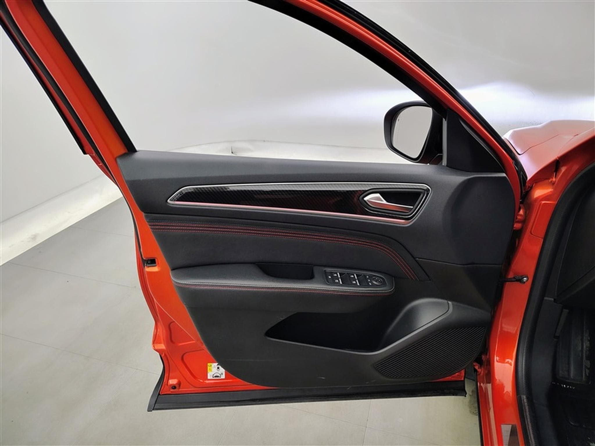 Renault Arkana 1.3 TCe R.S.Line GPF EDC Cuir/Siège élec./Navi/CarPlay/.../ (2022) - Foto 17