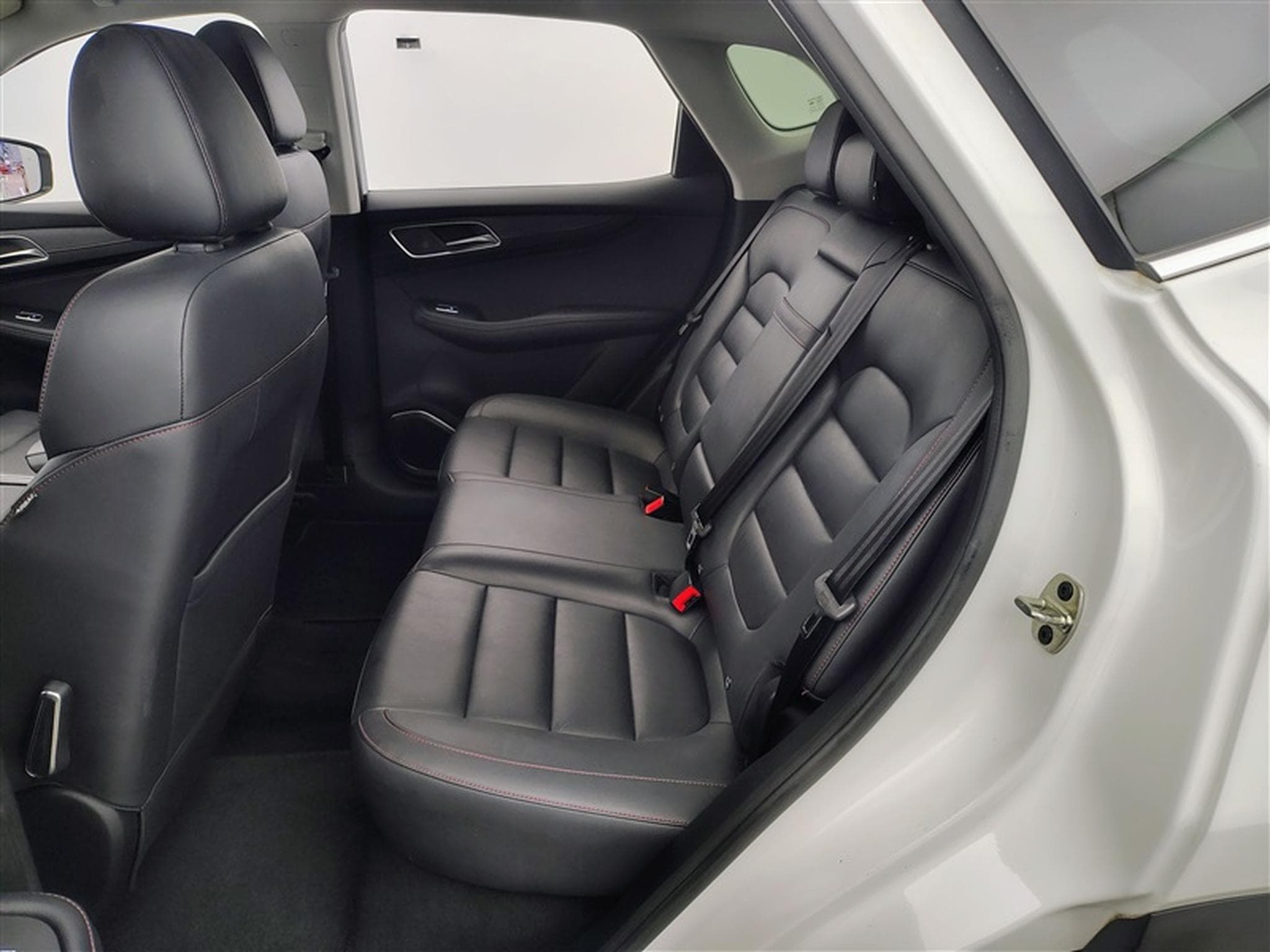 MG HS Facelift 1.5 T-GDi 160cv BVA Comfort NAVI / FULL LED / CUIR (2024) - Foto 13