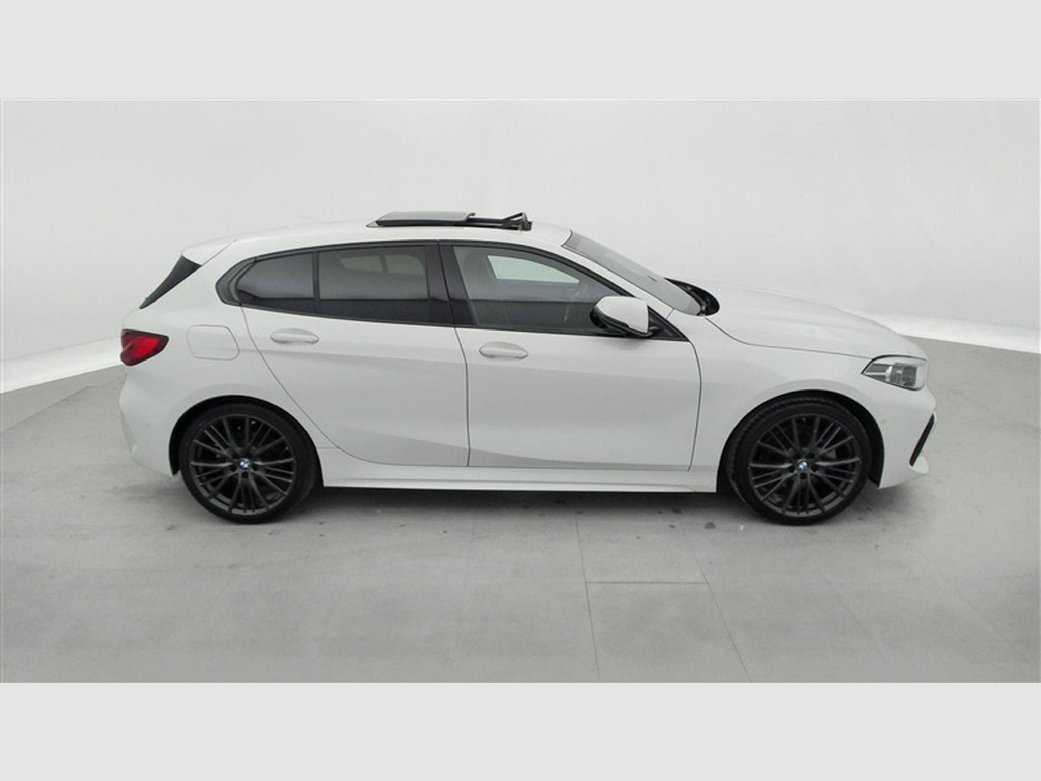 BMW 118 118iA Pack M NAVI / FULL LED / ALCANTARA / PANO (2024) - Foto 25