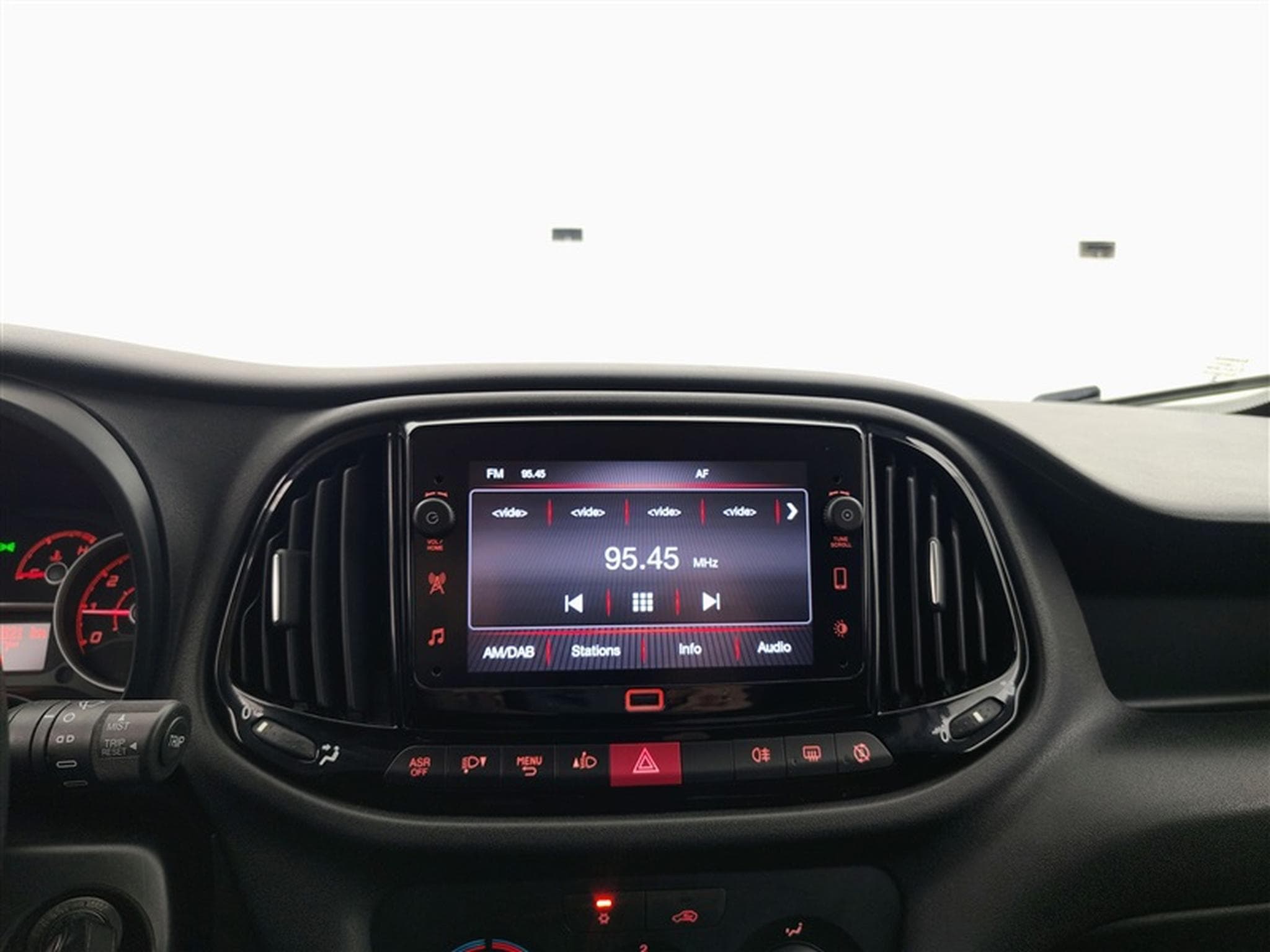 Fiat Doblo 1.6 MJET Cargo CLIM / CARPLAY (2022) - Foto 10