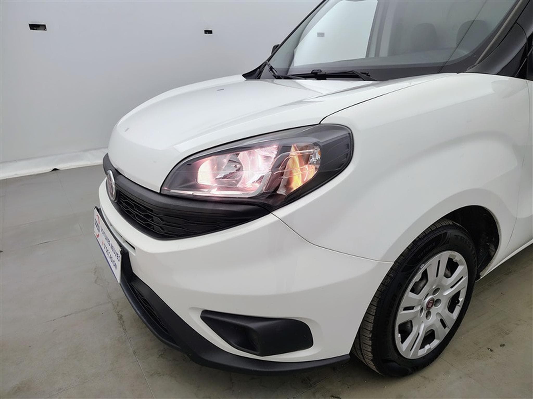 Fiat Doblo 1.6 MJET Cargo CLIM / CARPLAY (2022) - Foto 14
