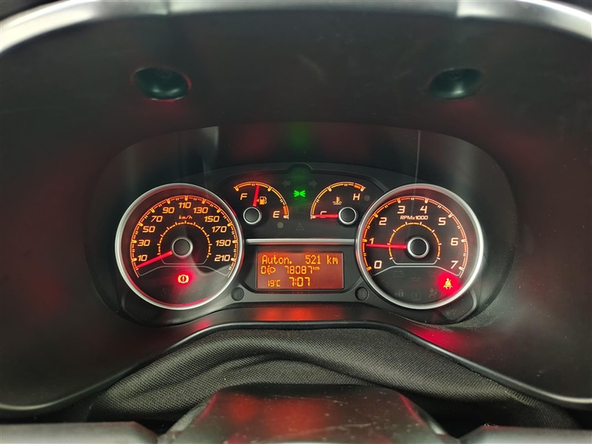 Fiat Doblo 1.6 MJET Cargo CLIM / CARPLAY (2022) - Foto 9