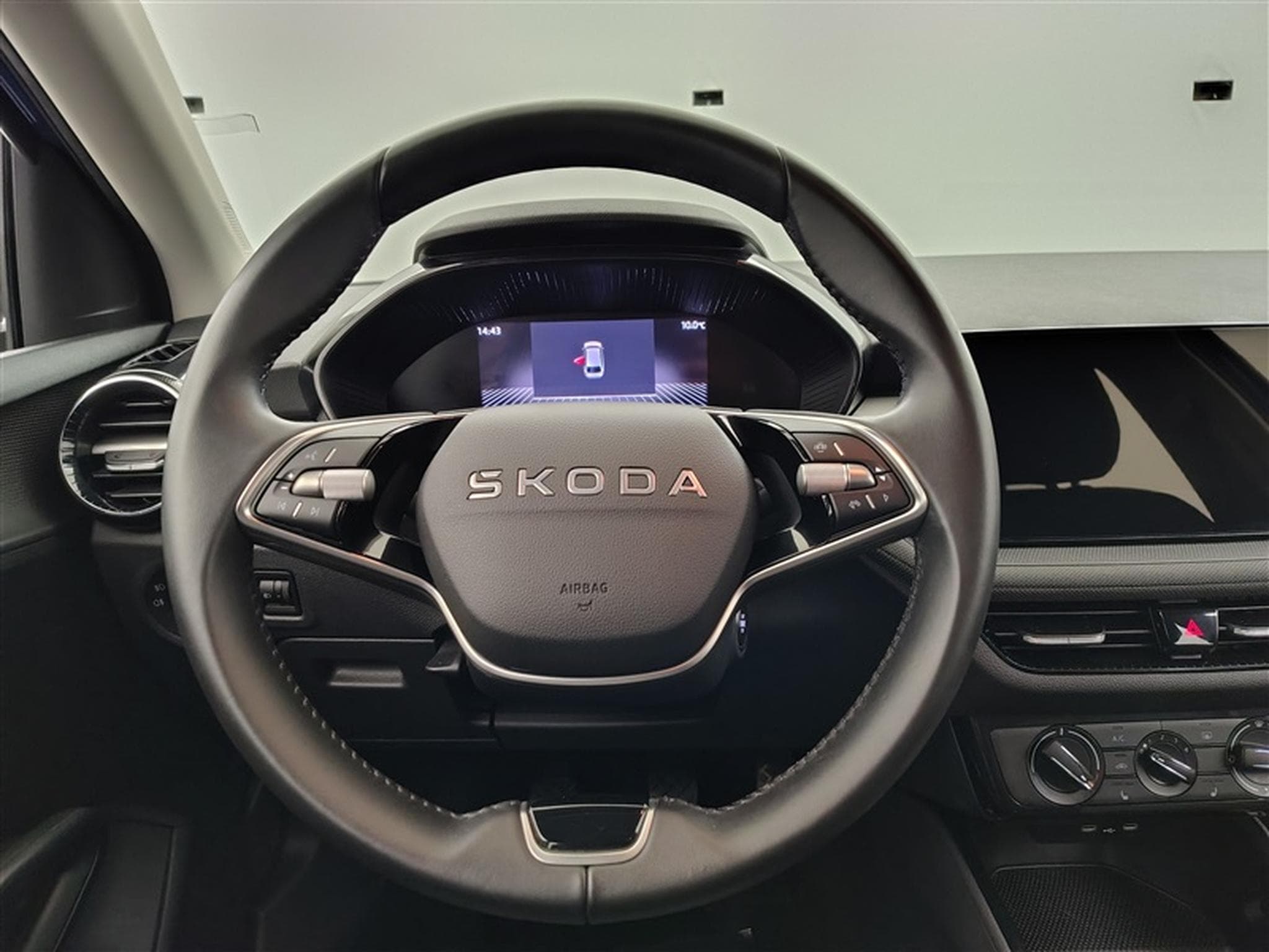Skoda Fabia 1.0 TSI 95Cv Young Edition CARPLAY / CAMERA / FULL LED / ALU (2025) - Photo 9