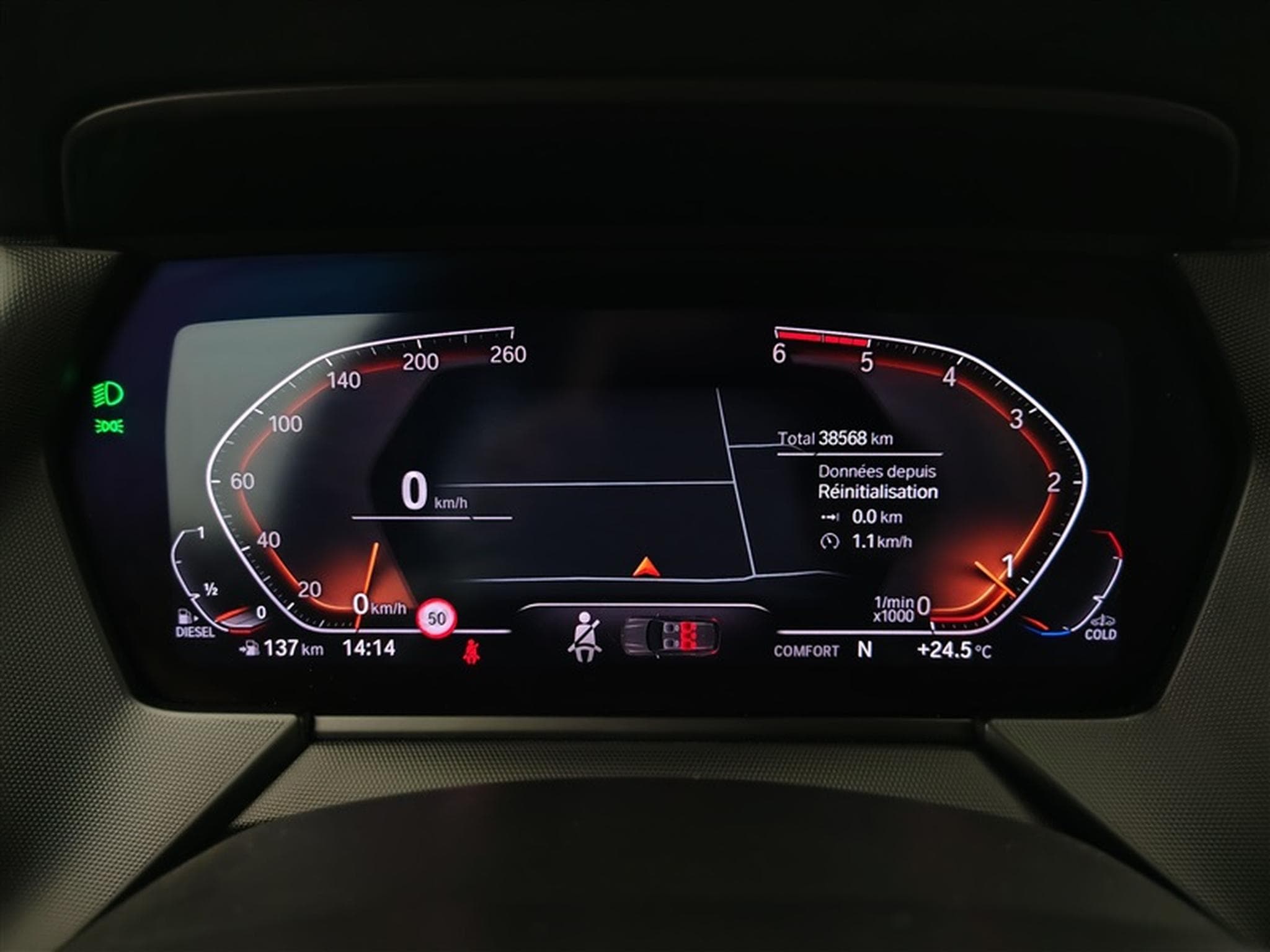 BMW 118 118 d Pack M NAVI / FULL LED / CUIR PARTIEL / CAMERA / JA 18 (2022) - Foto 10