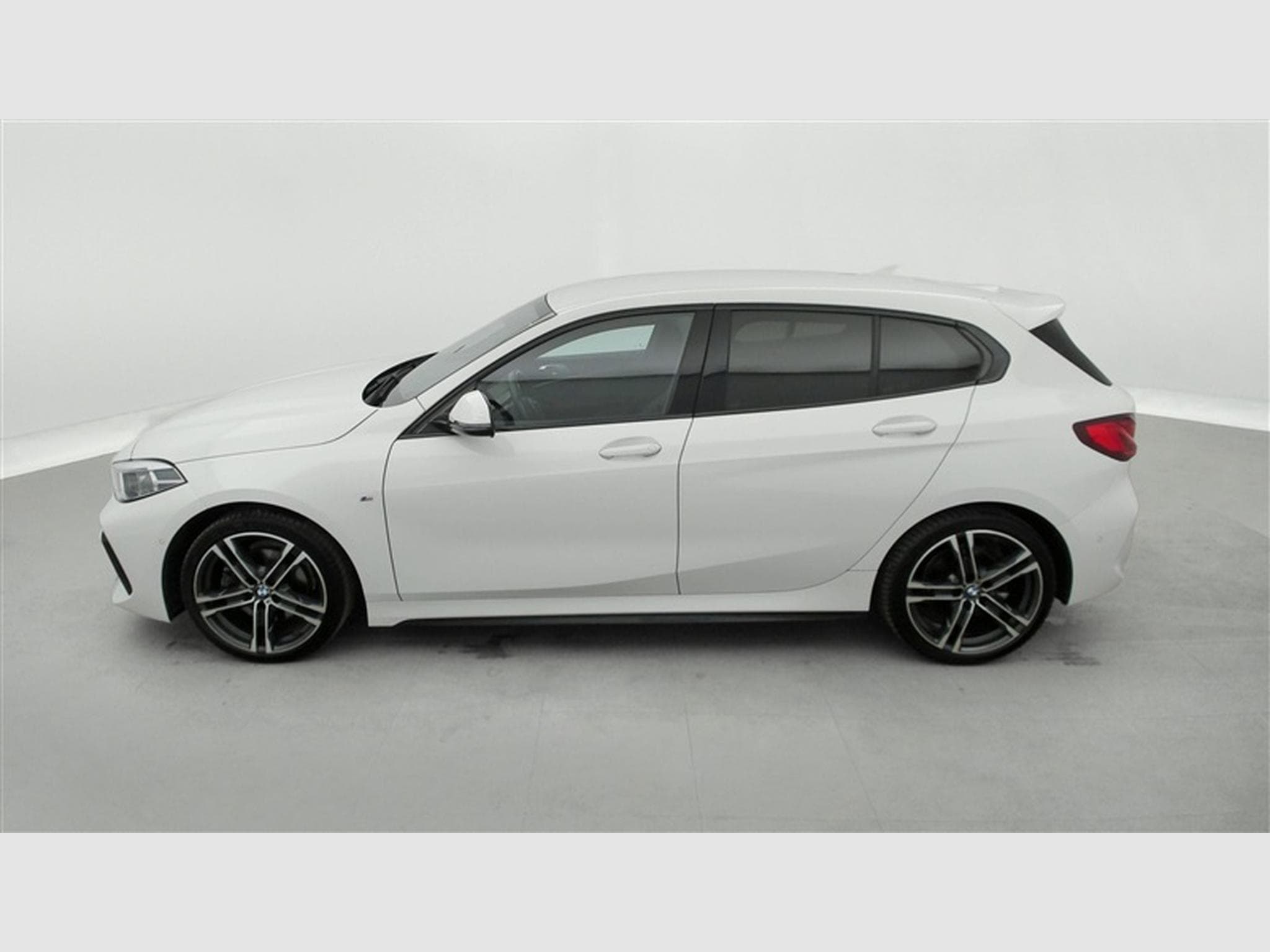 BMW 118 118 d Pack M NAVI / FULL LED / CUIR PARTIEL / CAMERA / JA 18 (2022) - Foto 3